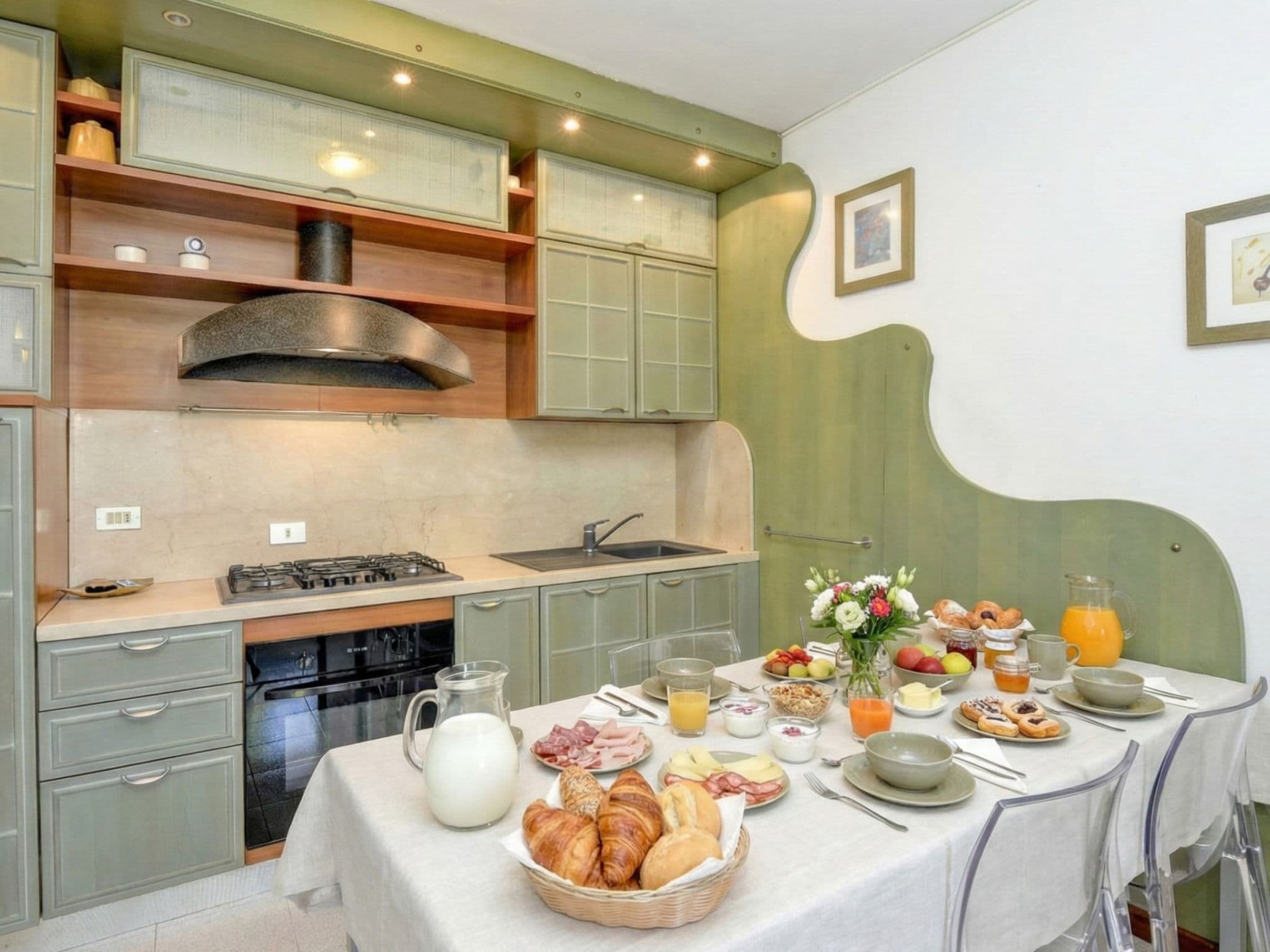 Kitchen / Dining Room