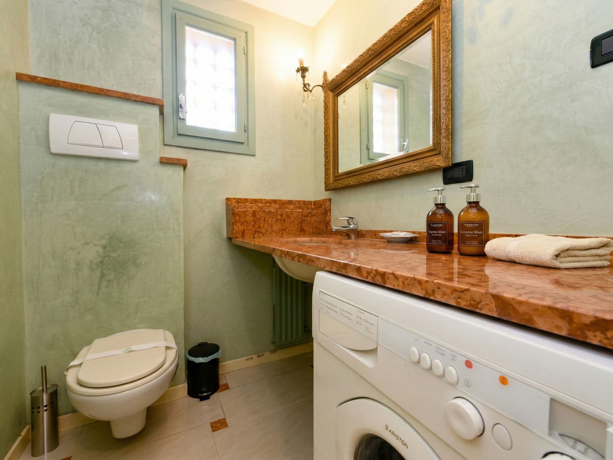Bathroom / Wellness