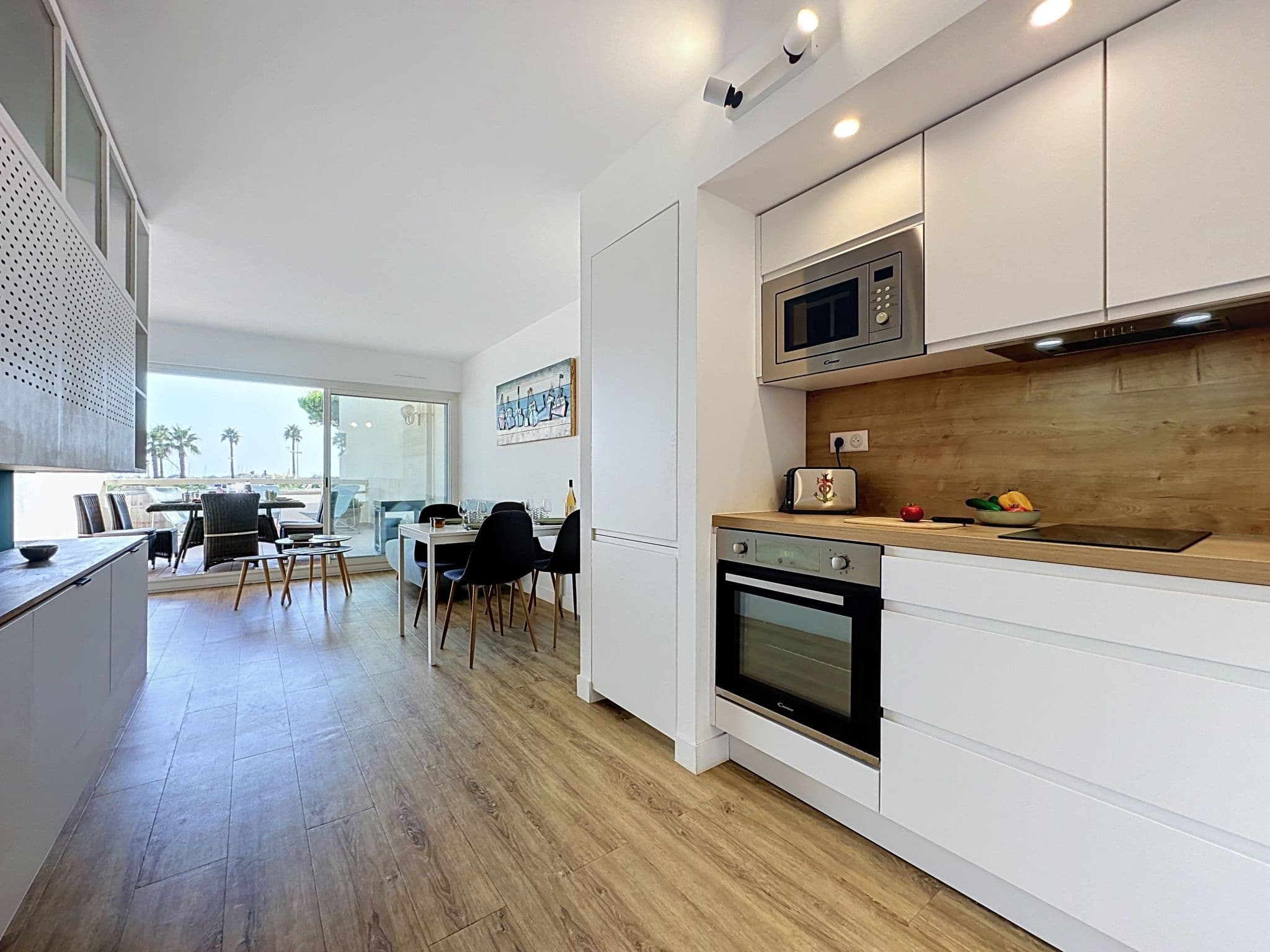 Kitchen / Dining Room