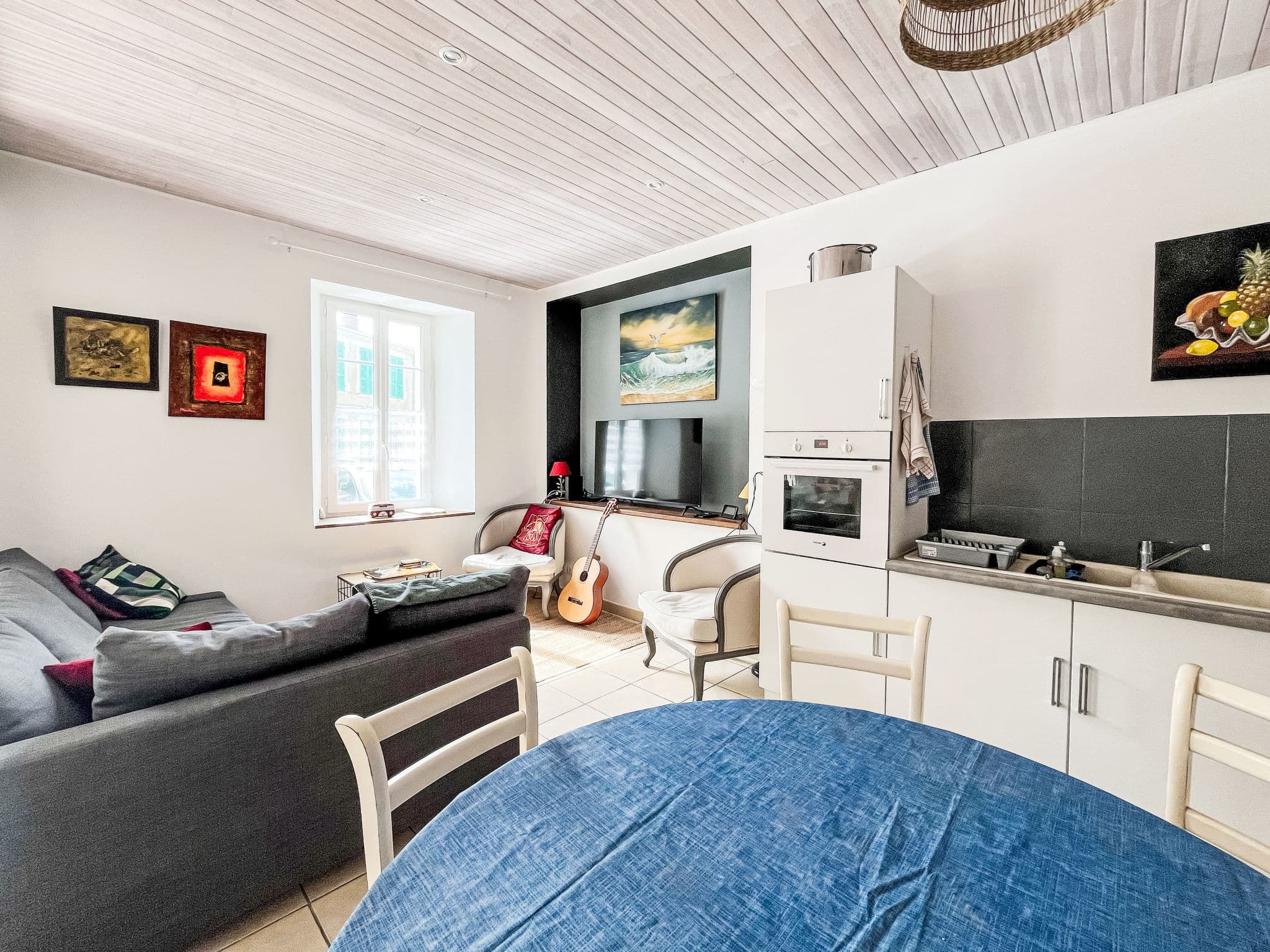 Kitchen / Dining Room