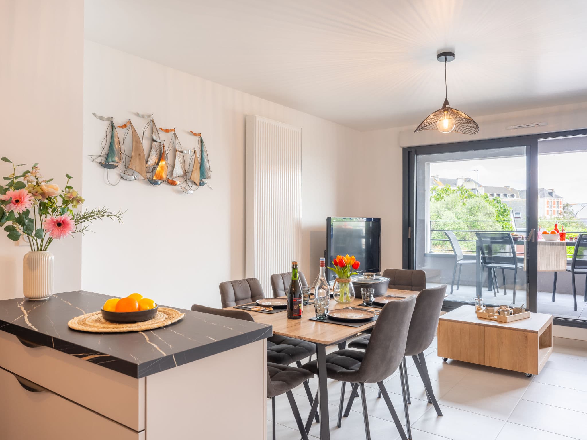 Kitchen / Dining Room