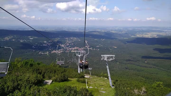 Tagesausflugsziel Szklarska Poręba im Riesengebirge, 1-20 h mit dem Auto. Toller Sessellift bis über