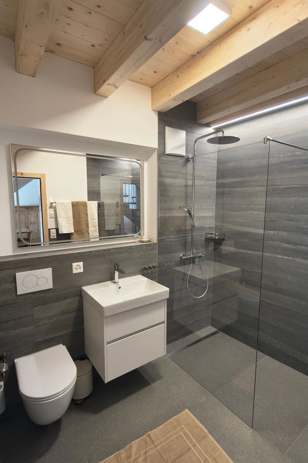 Bathroom / Wellness