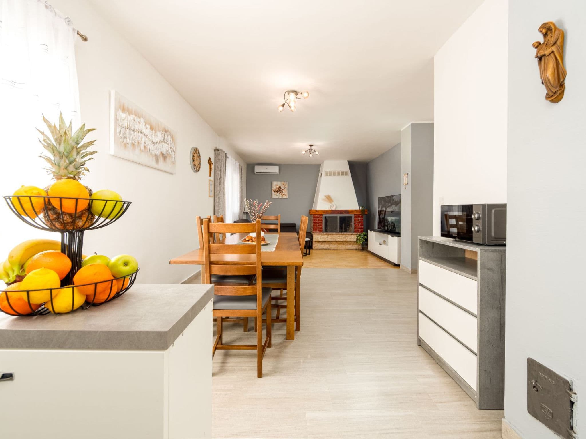 Kitchen / Dining Room