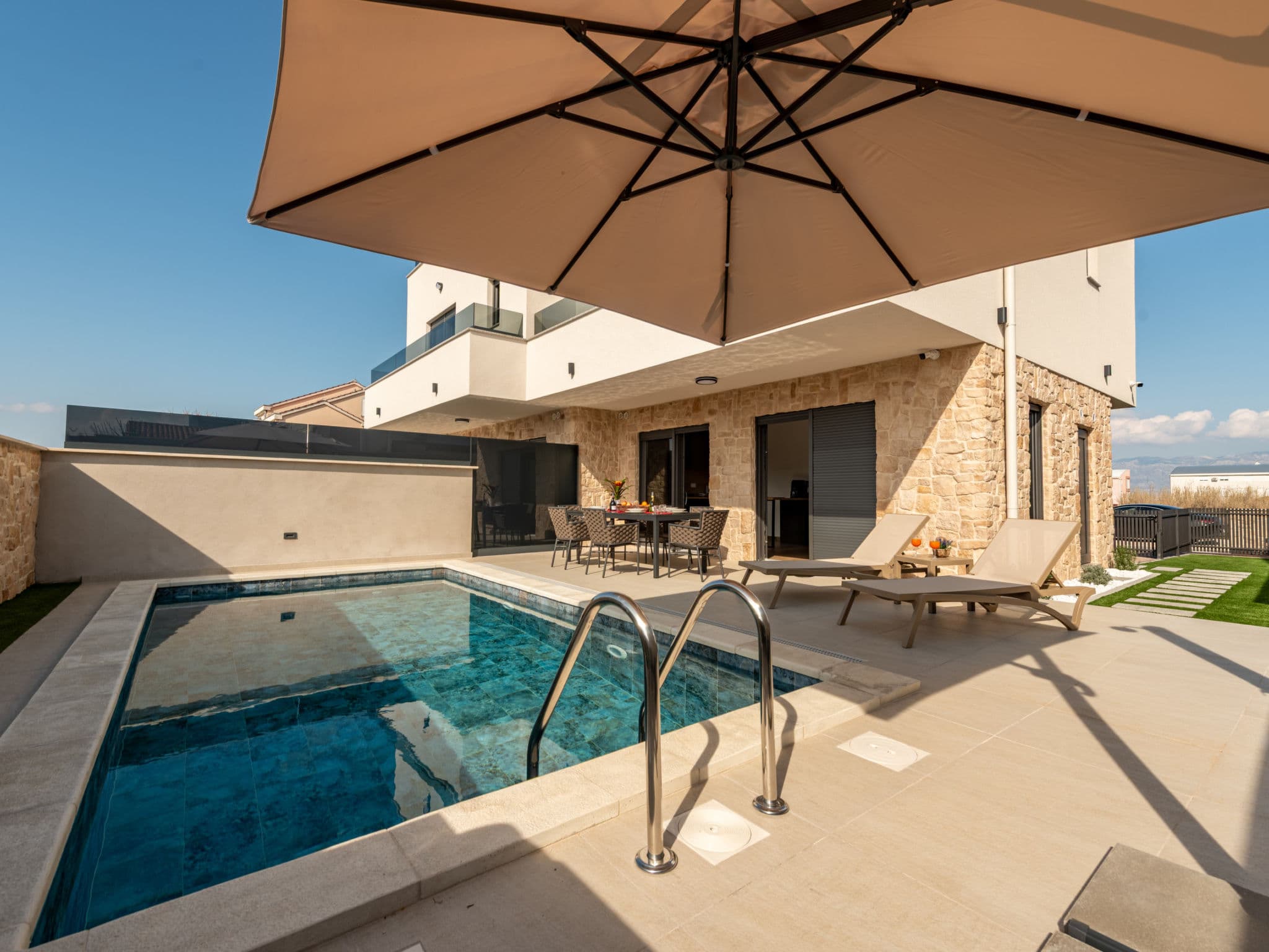 Pool Indoor
