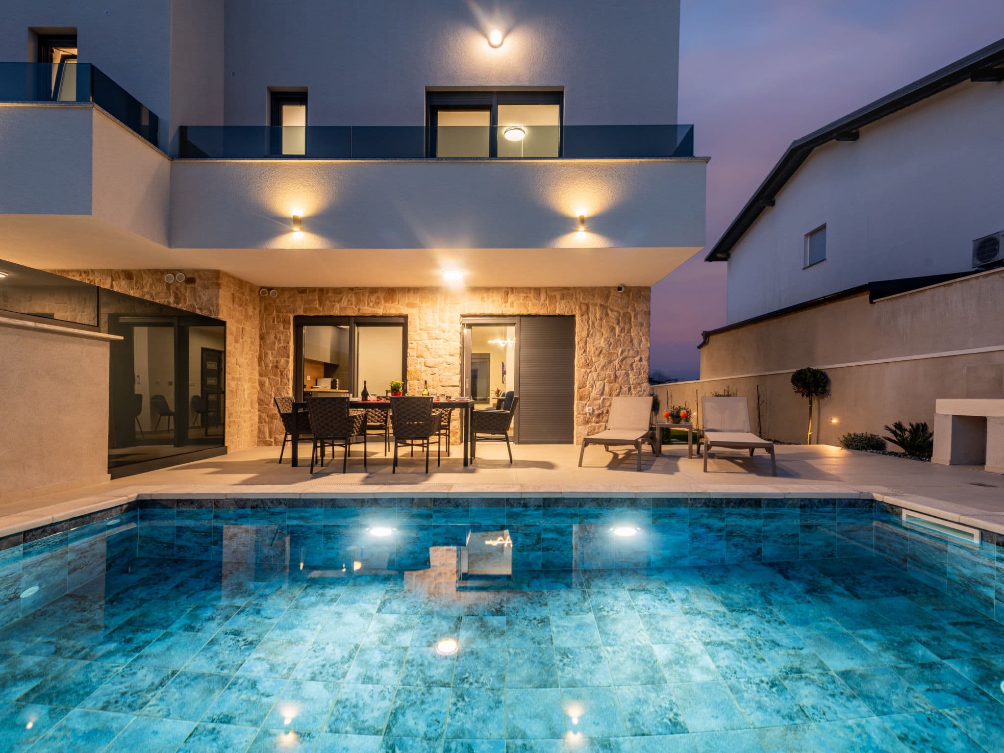 Pool Indoor