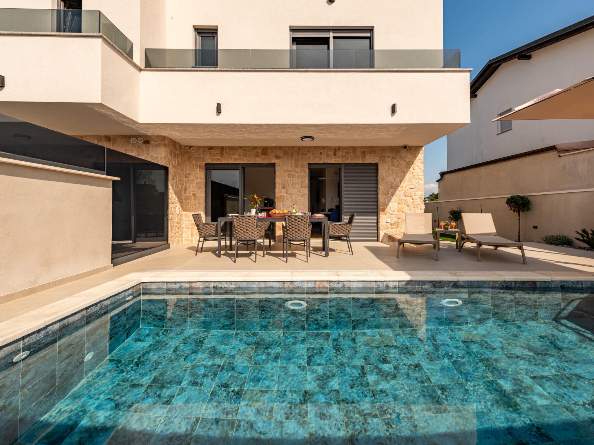 Pool Indoor