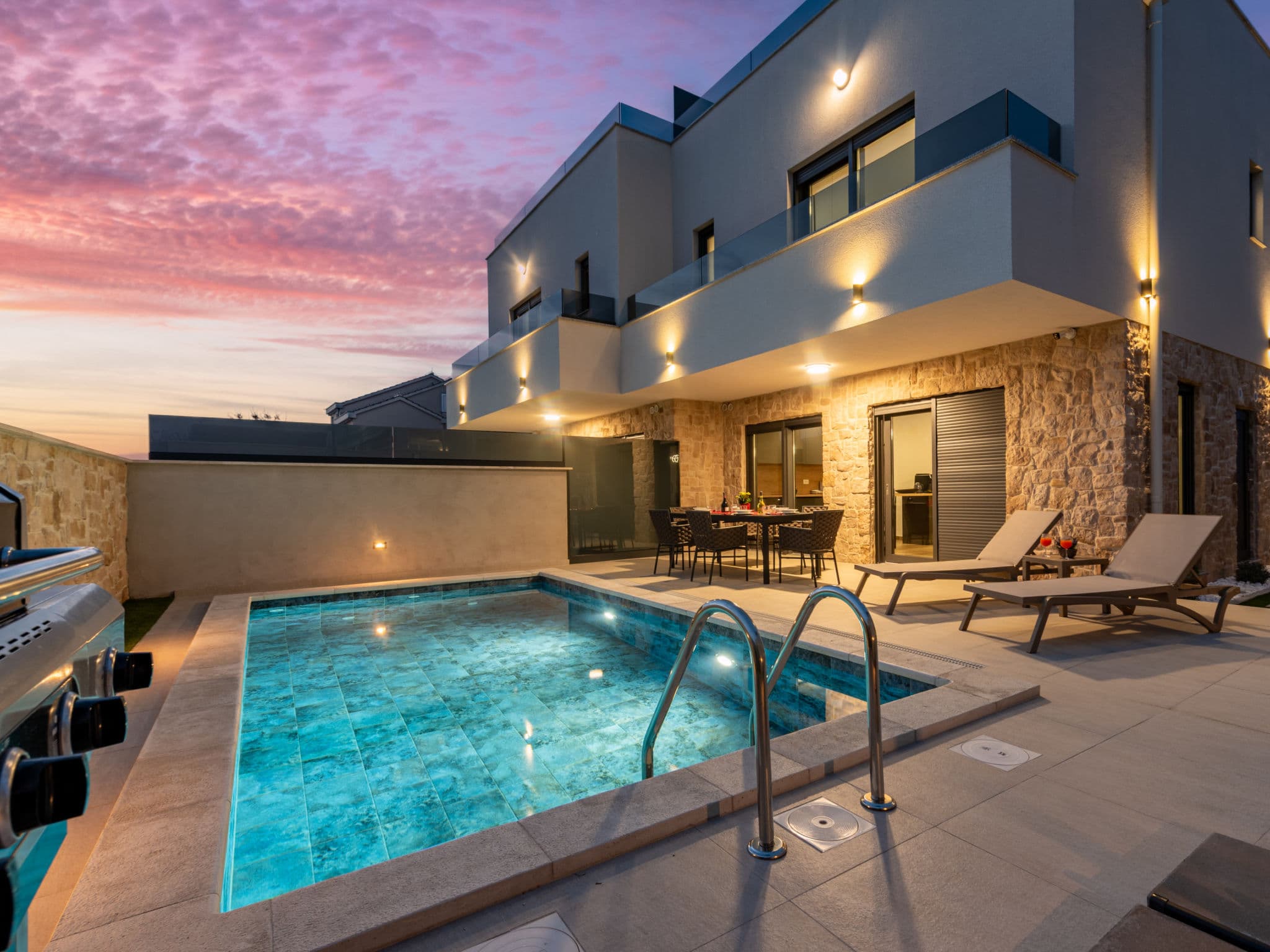 Pool Indoor