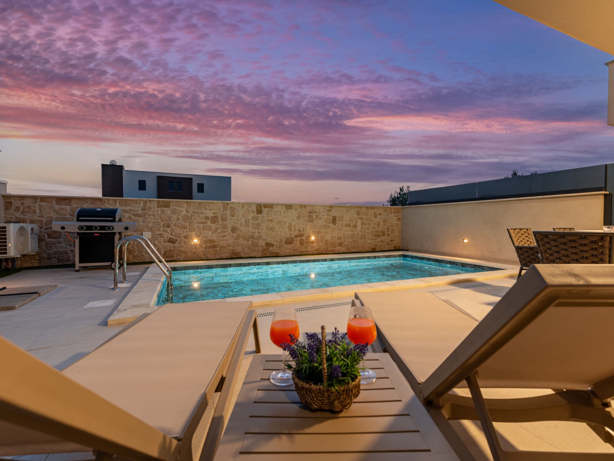 Pool Indoor
