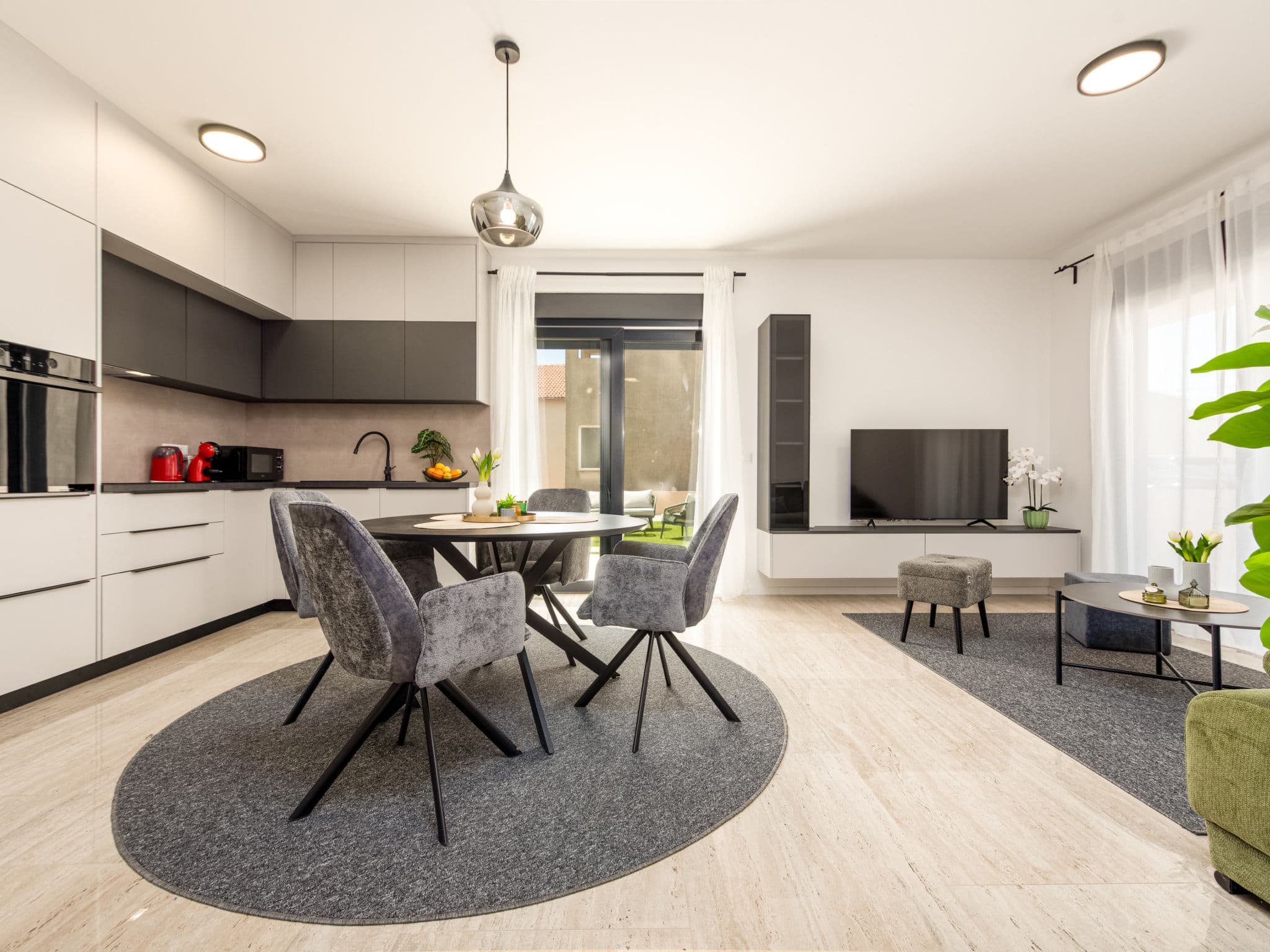 Kitchen / Dining Room