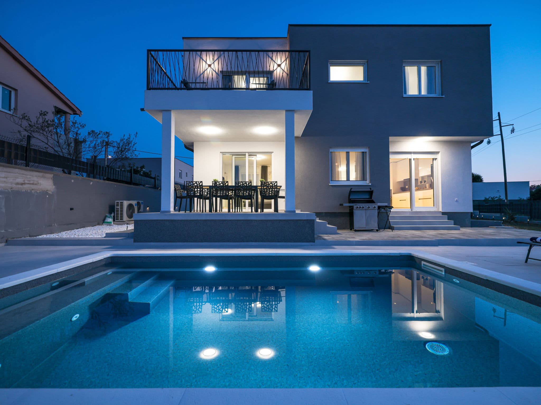 Pool Indoor