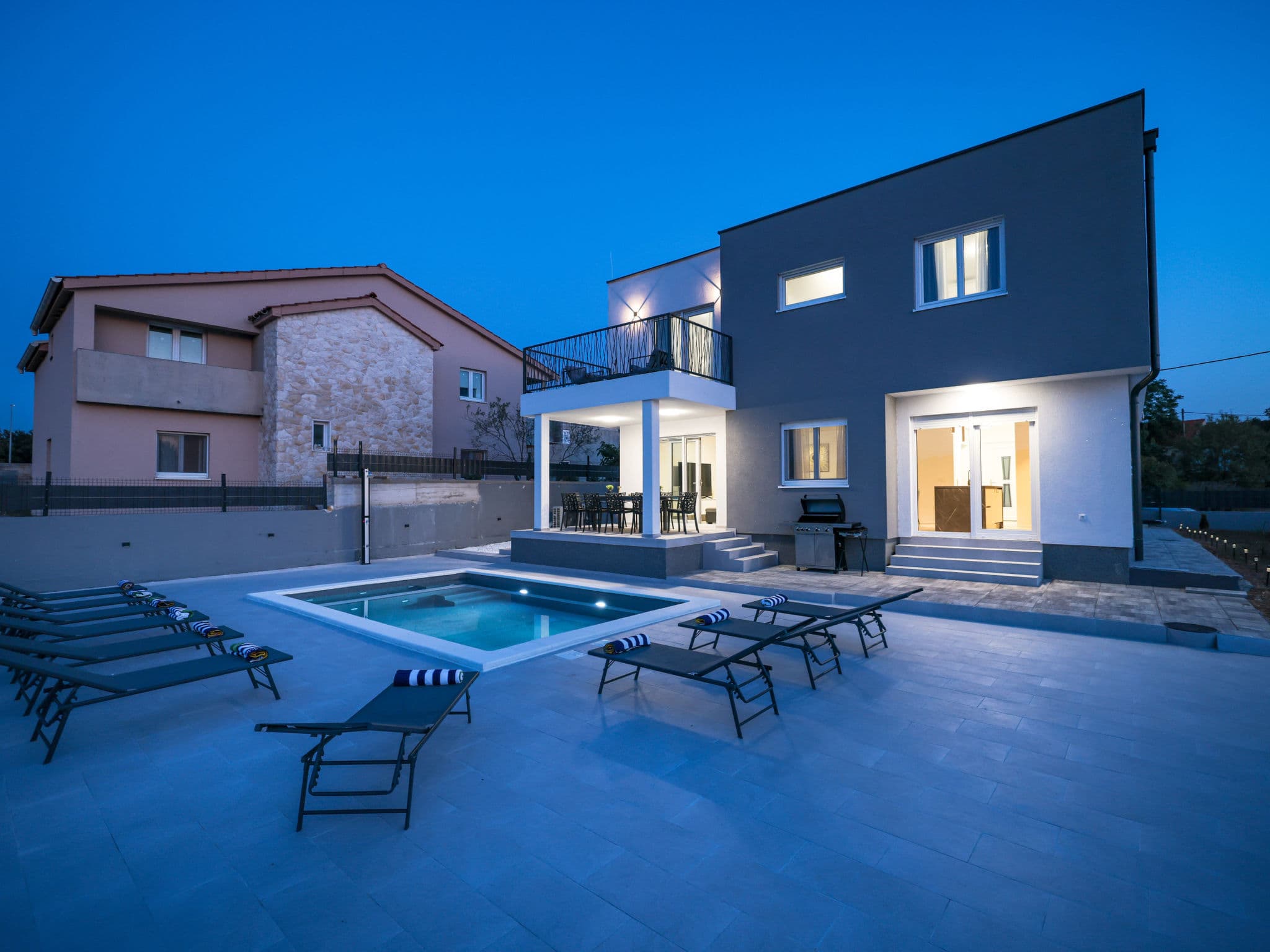 Pool Indoor