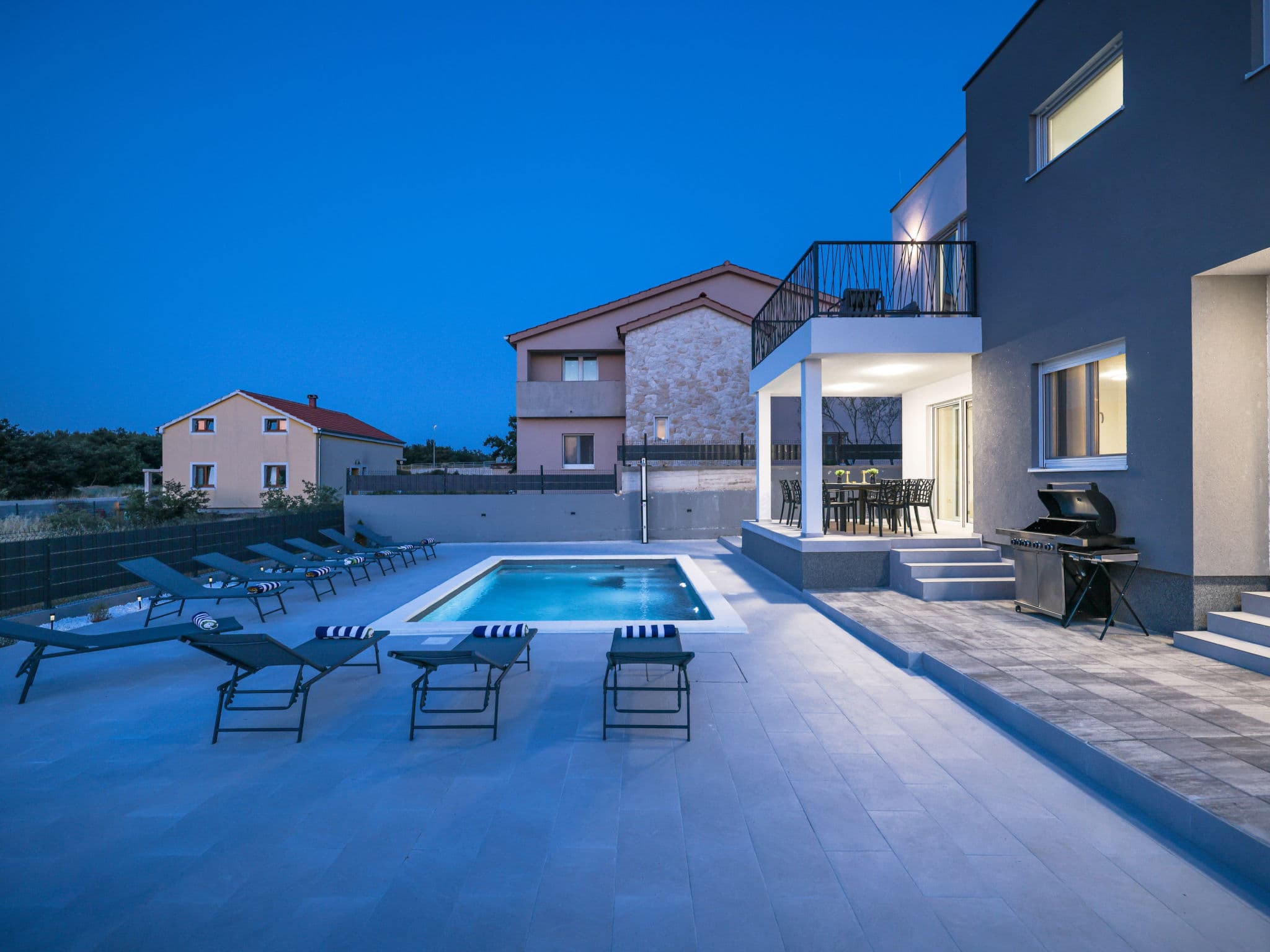Pool Indoor