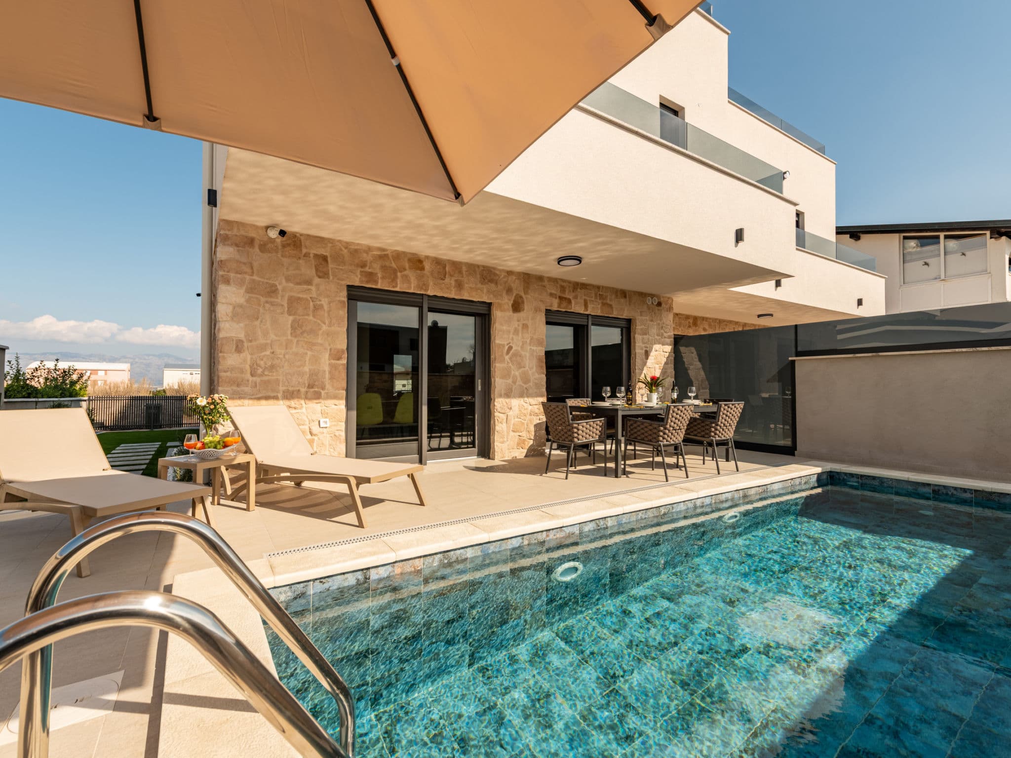 Pool Indoor