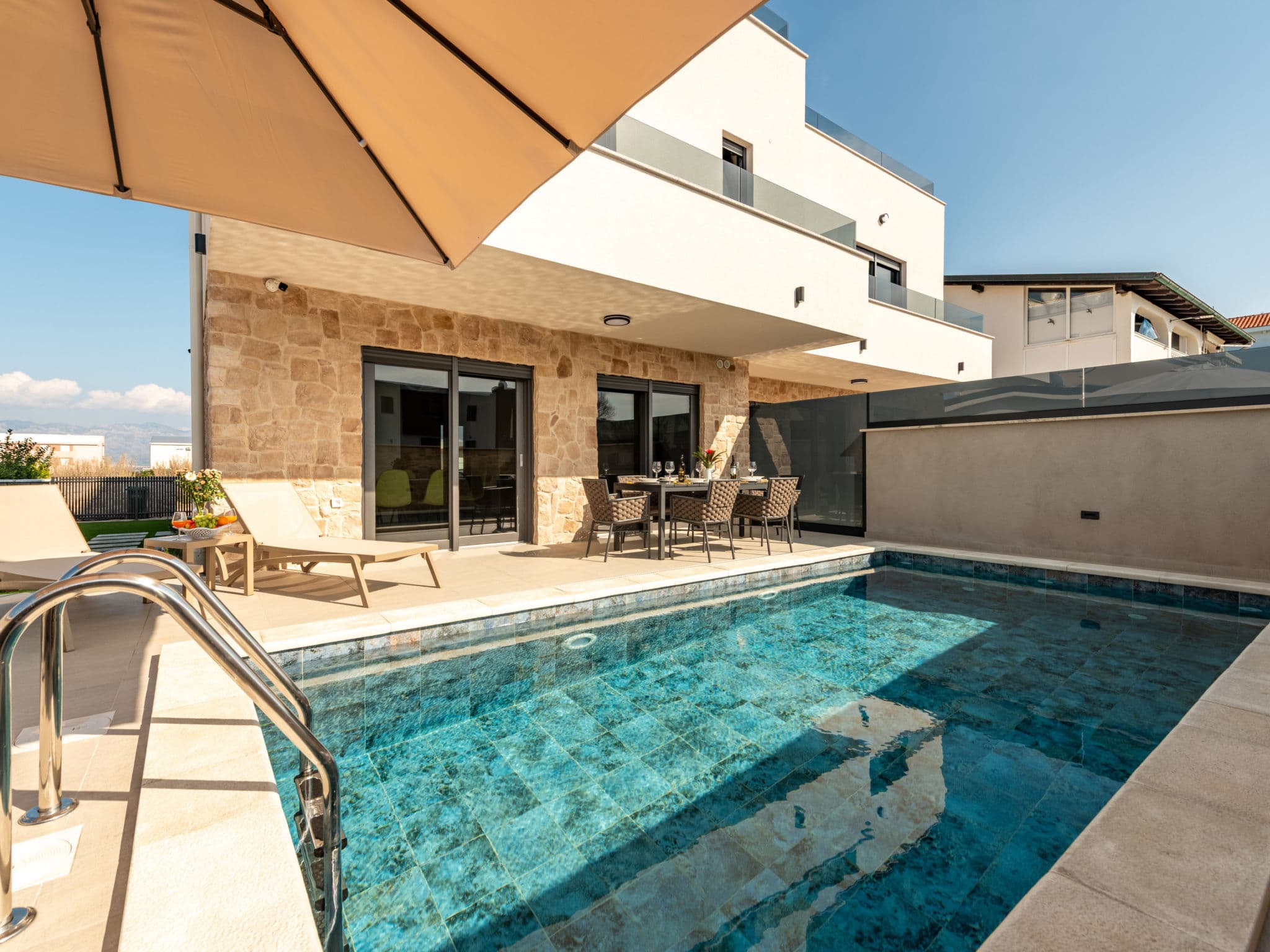 Pool Indoor