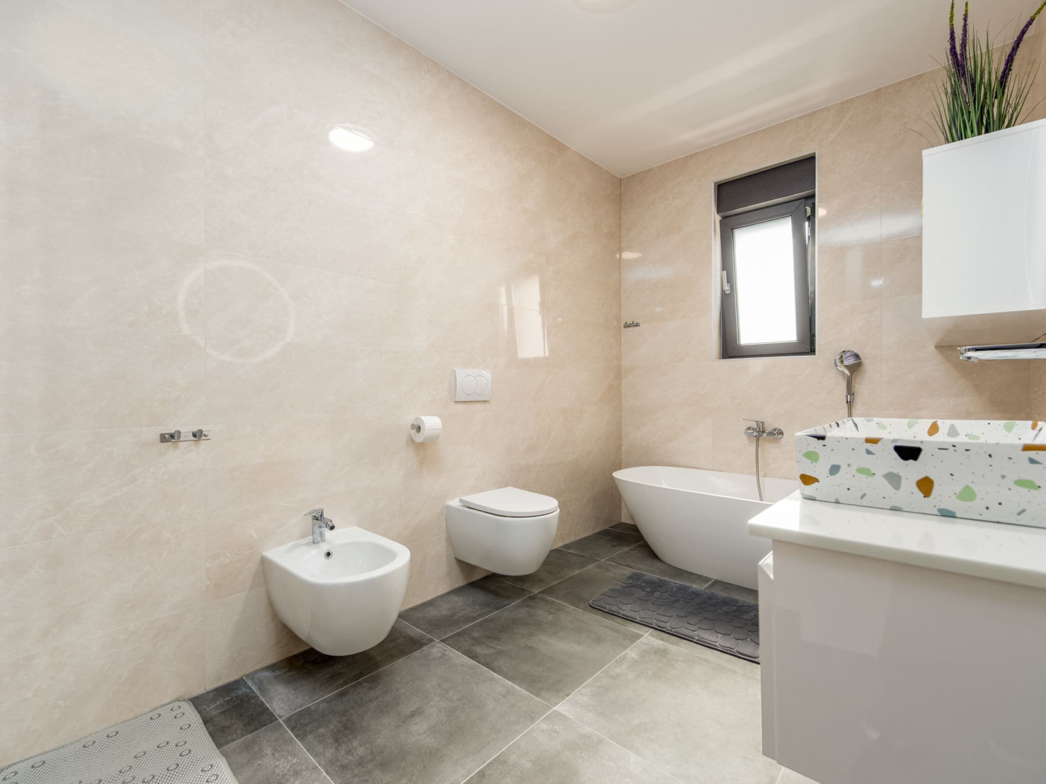 Bathroom / Wellness