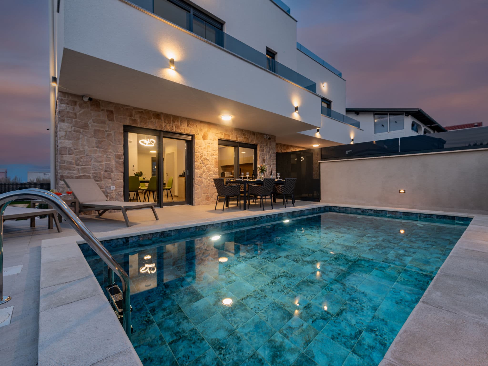 Pool Indoor