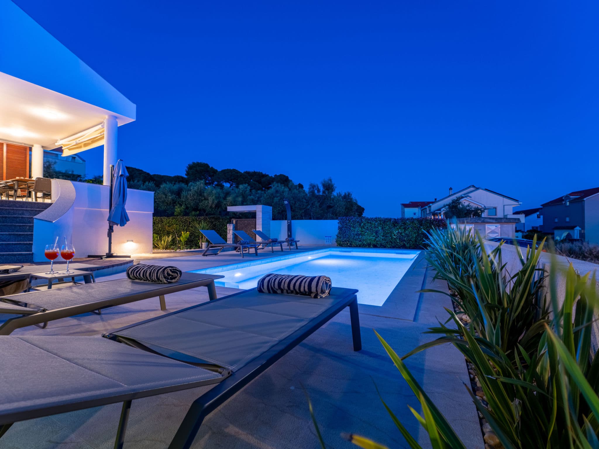 Pool Indoor