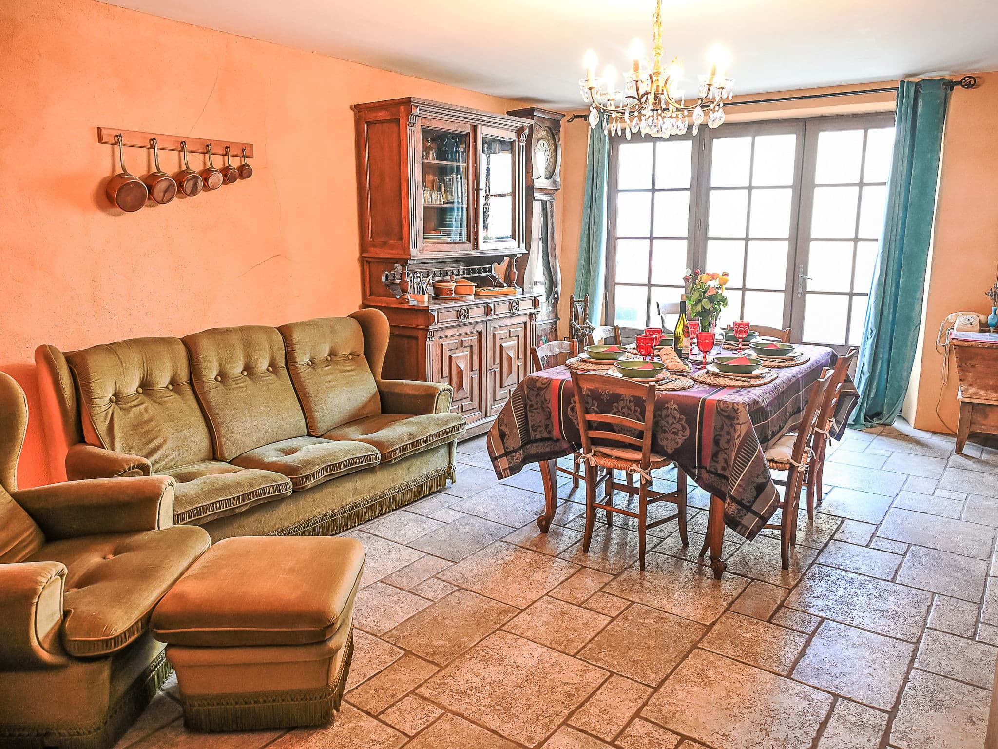 Kitchen / Dining Room