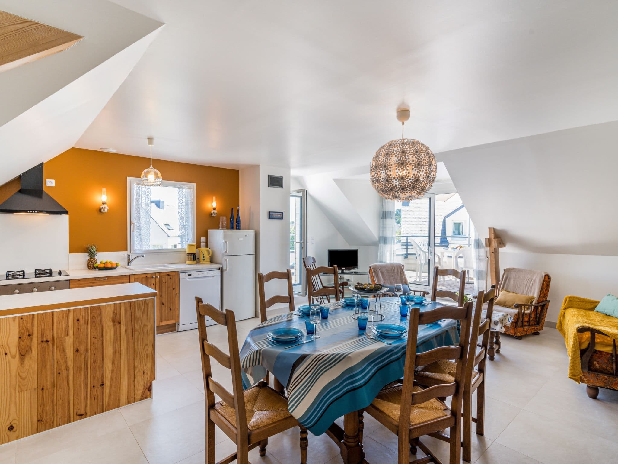 Kitchen / Dining Room