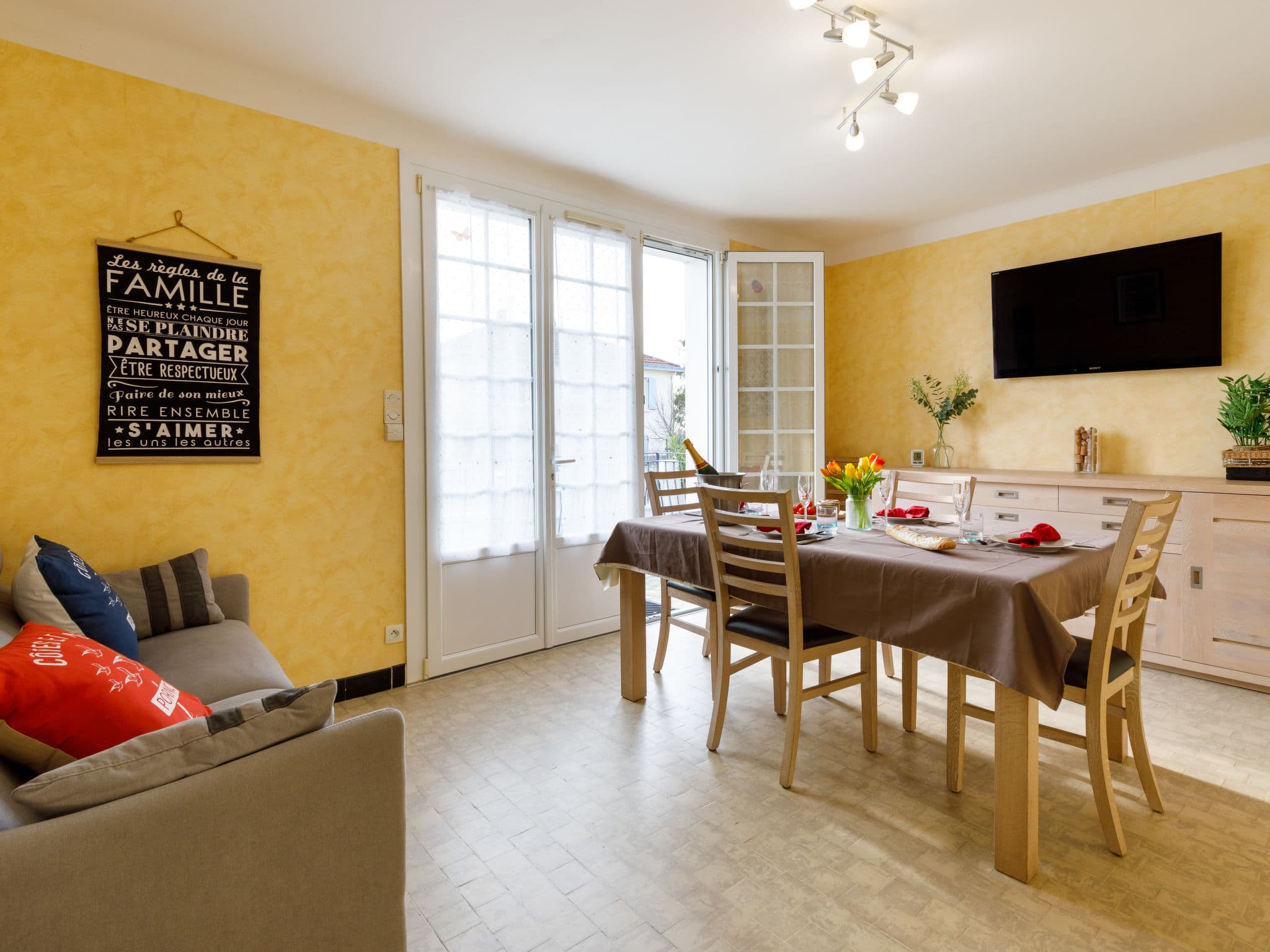 Kitchen / Dining Room