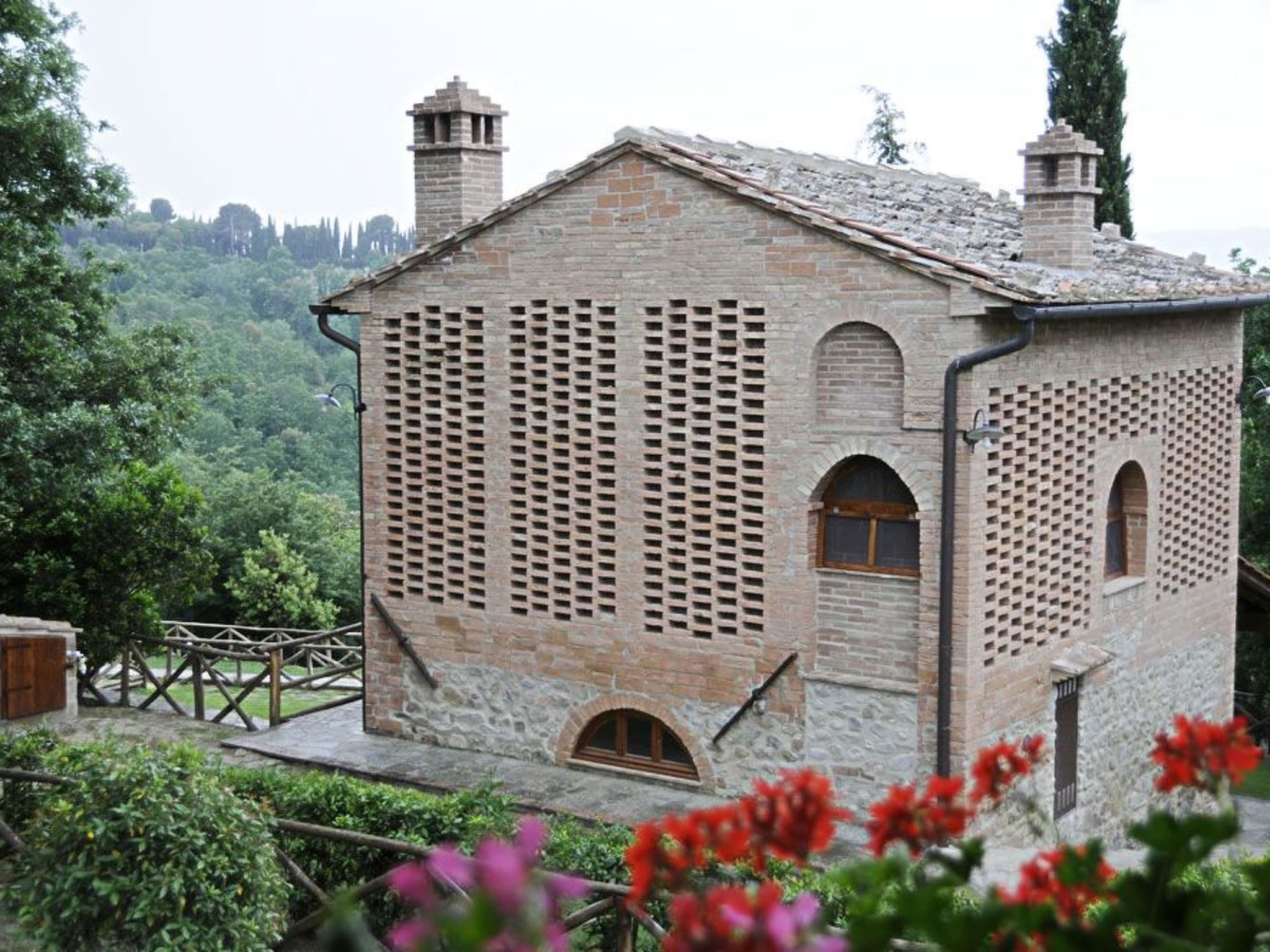 Gallery Image 13