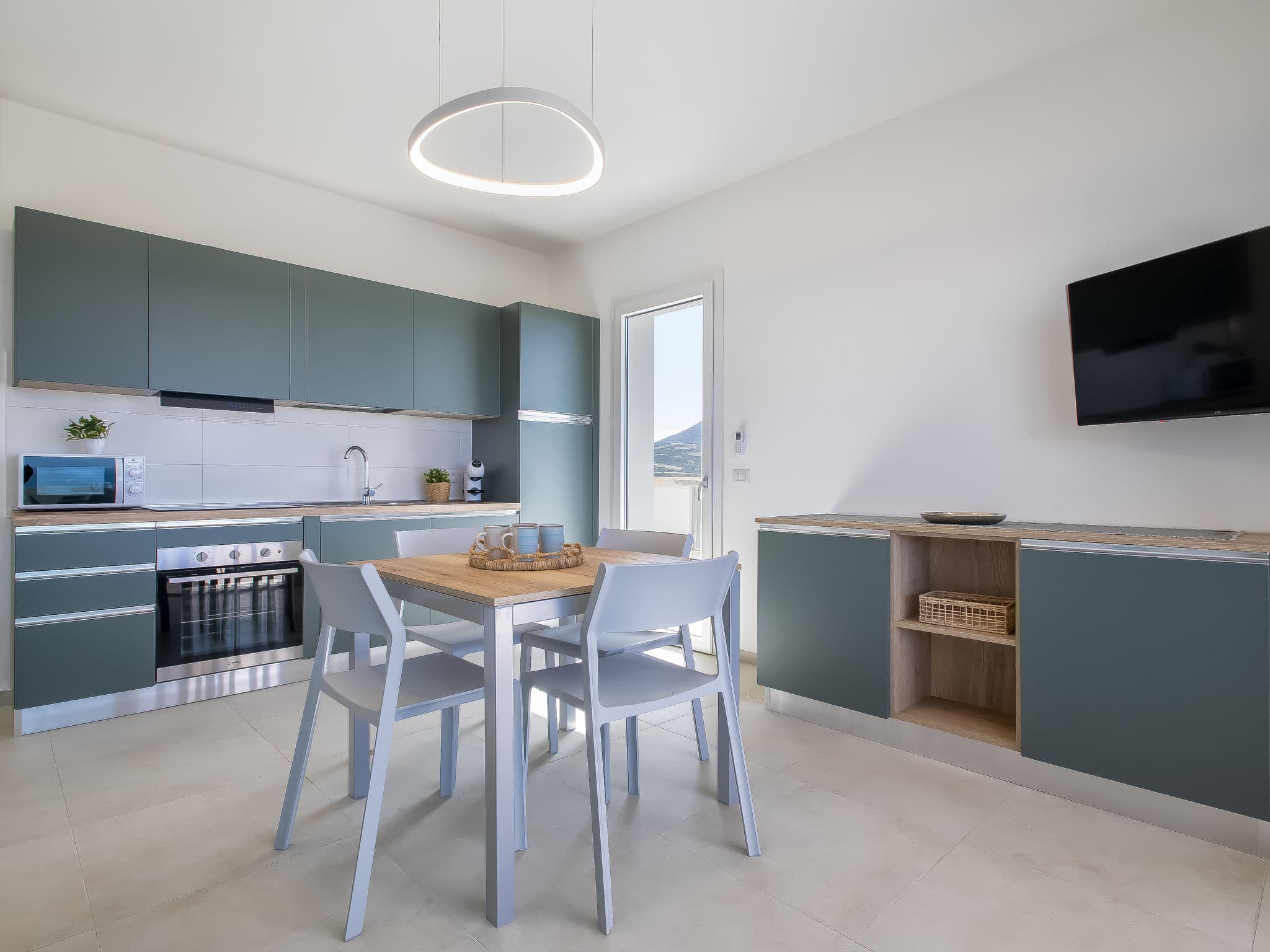 Kitchen / Dining Room