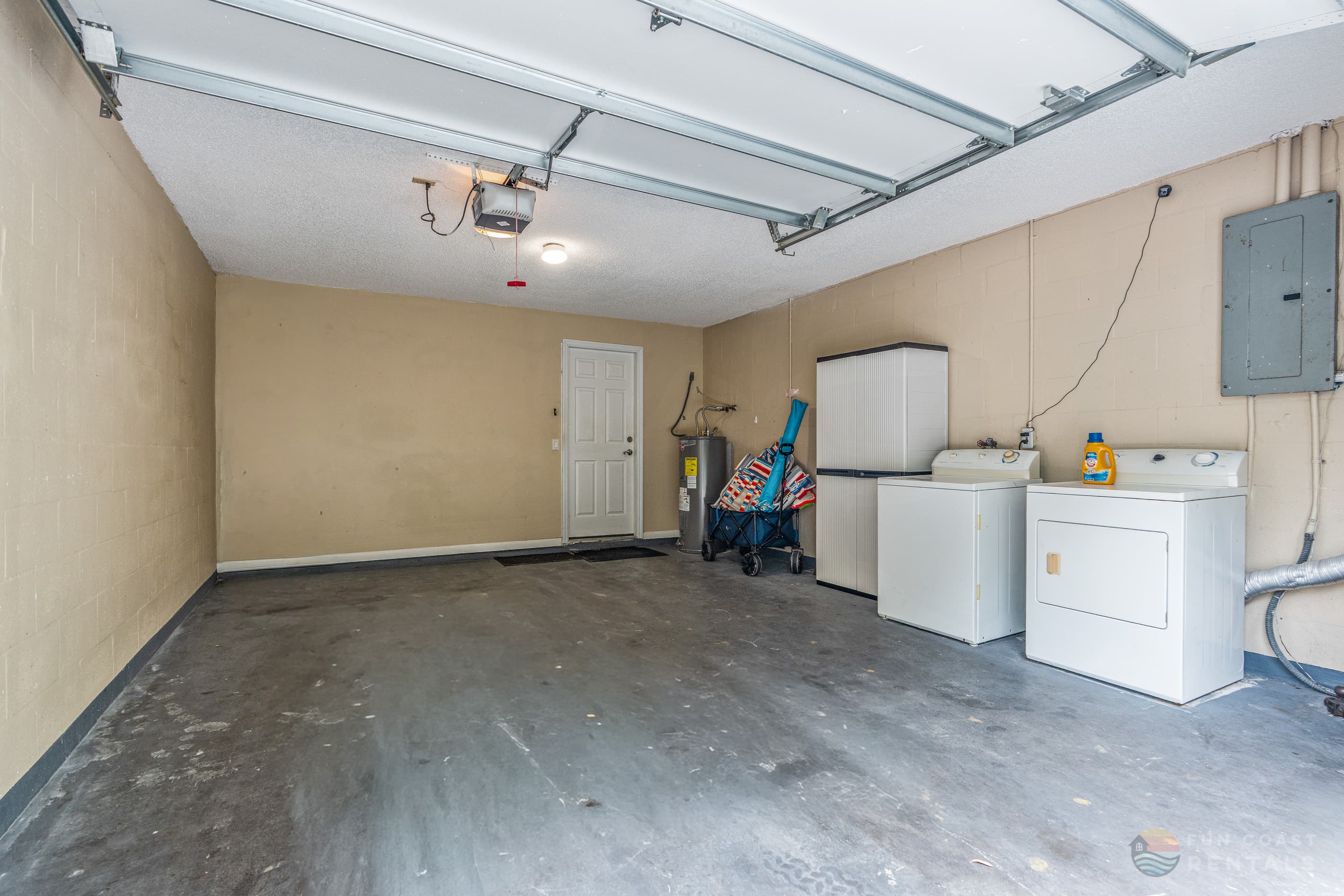 Dedicated Enclosed Garage with Washer and Dryer