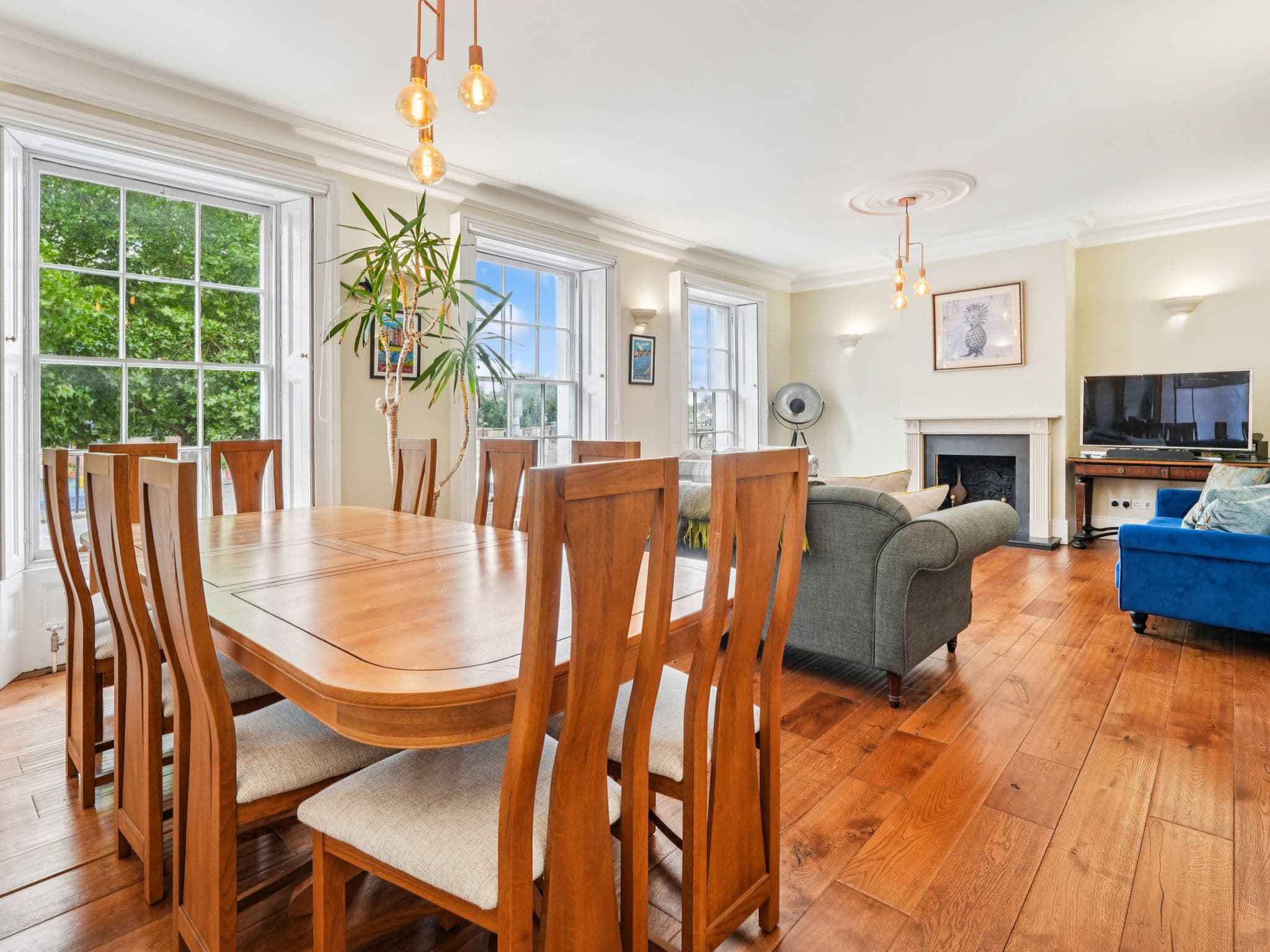 Kitchen / Dining Room
