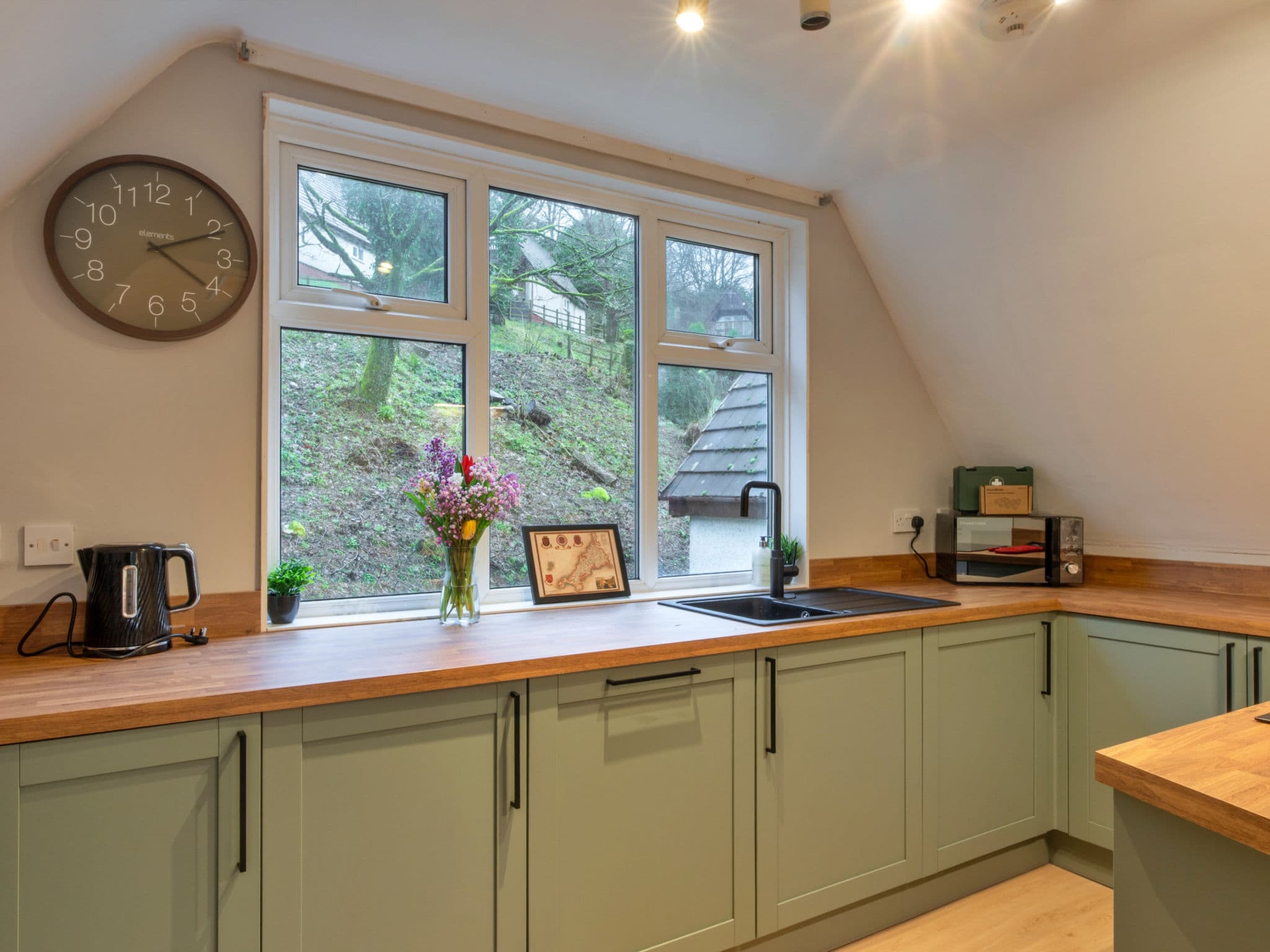 Kitchen / Dining Room