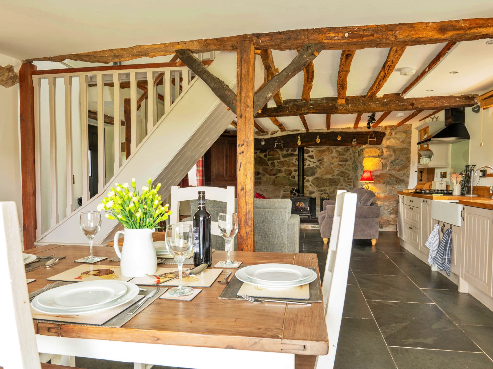 Kitchen / Dining Room