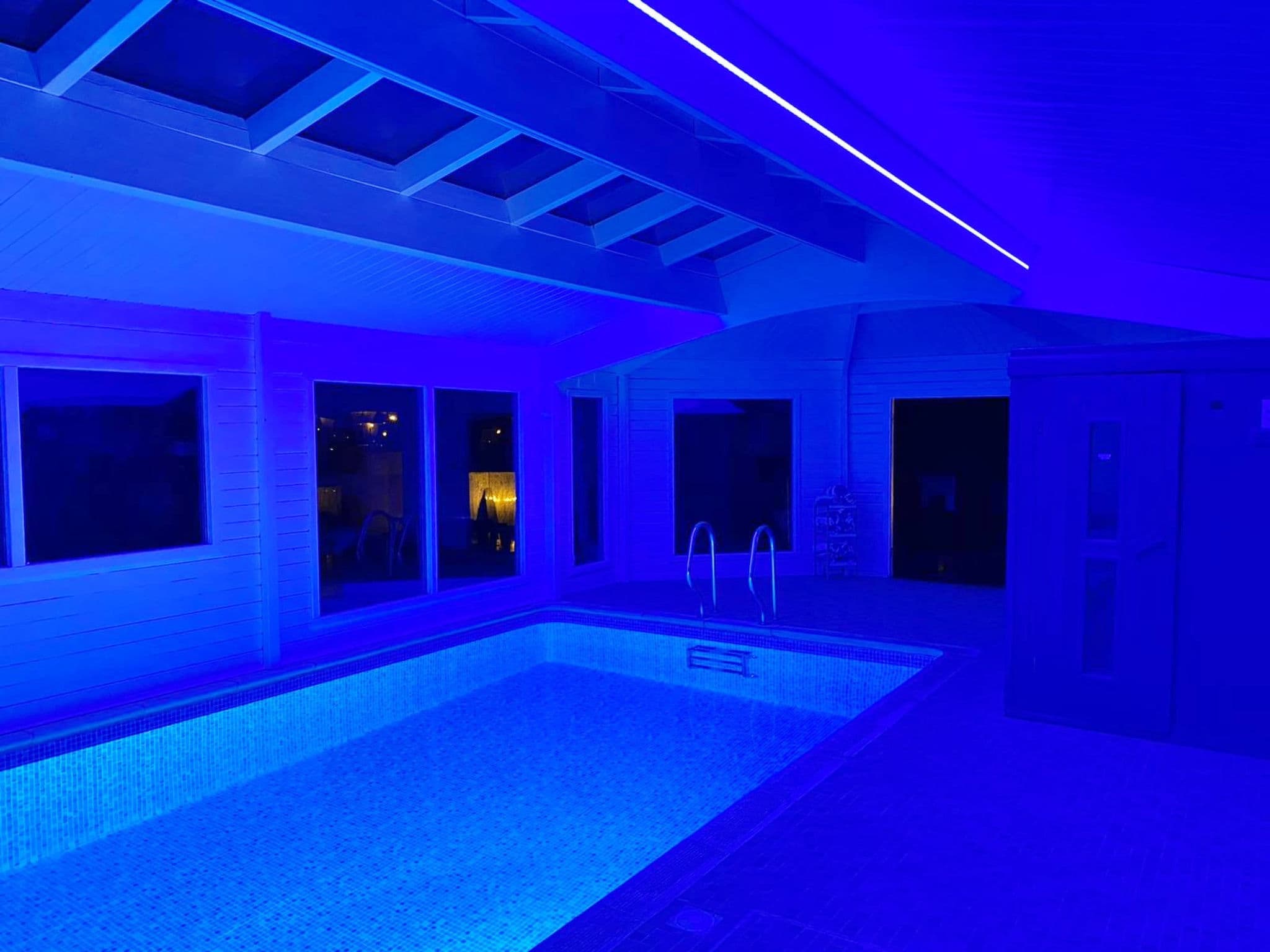 Pool Indoor