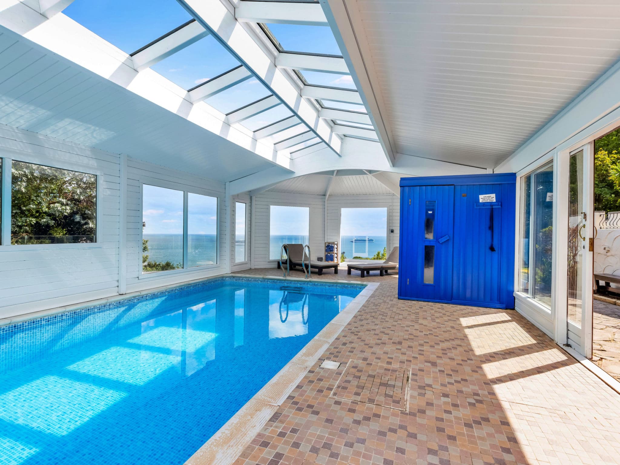 Pool Indoor