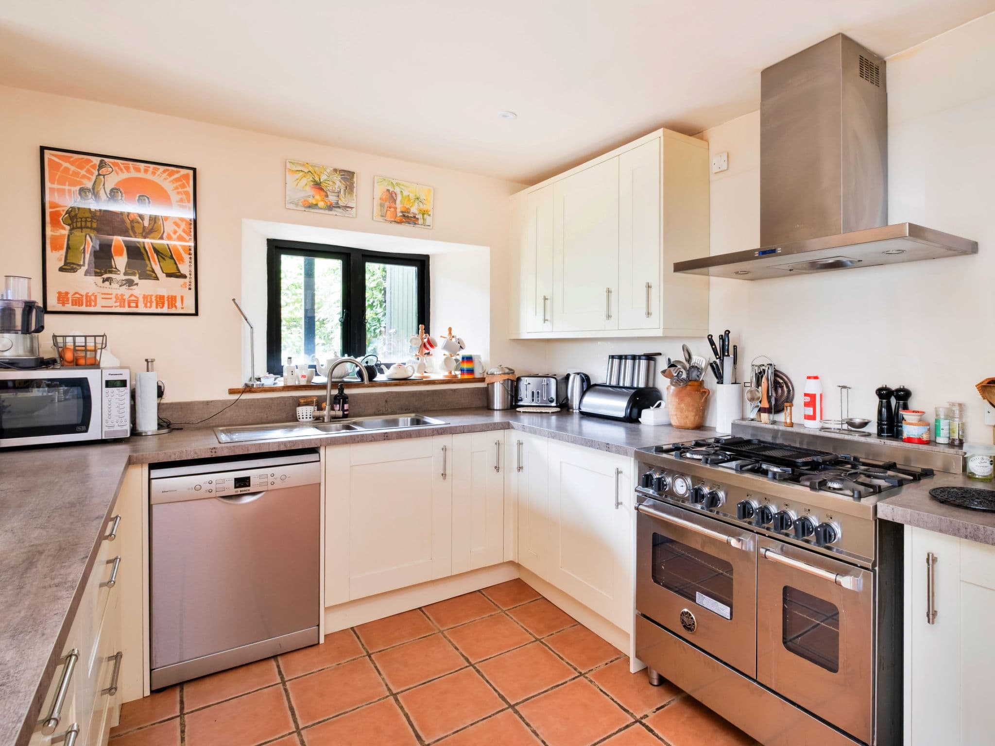 Kitchen / Dining Room