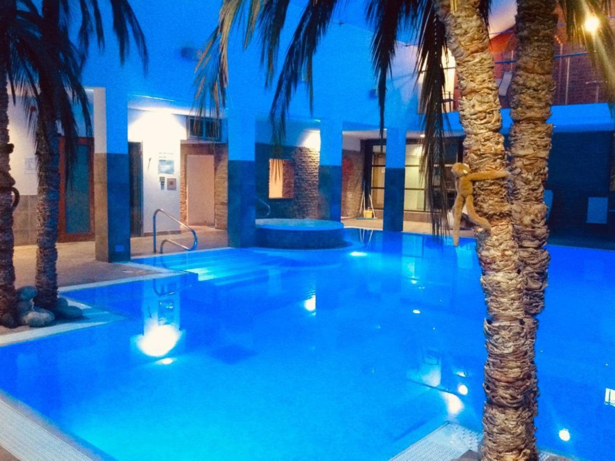 Pool Indoor