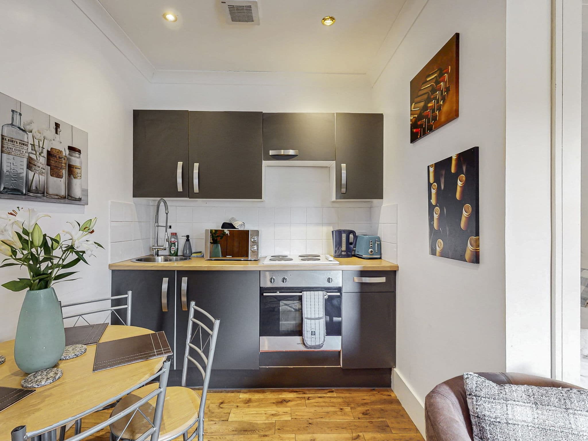 Kitchen / Dining Room