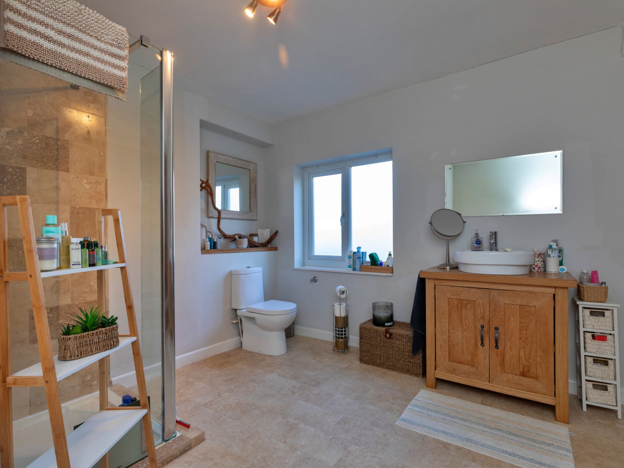 Bathroom / Wellness