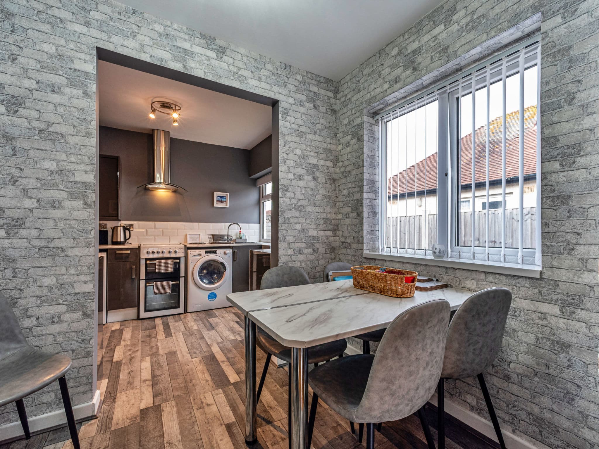 Kitchen / Dining Room