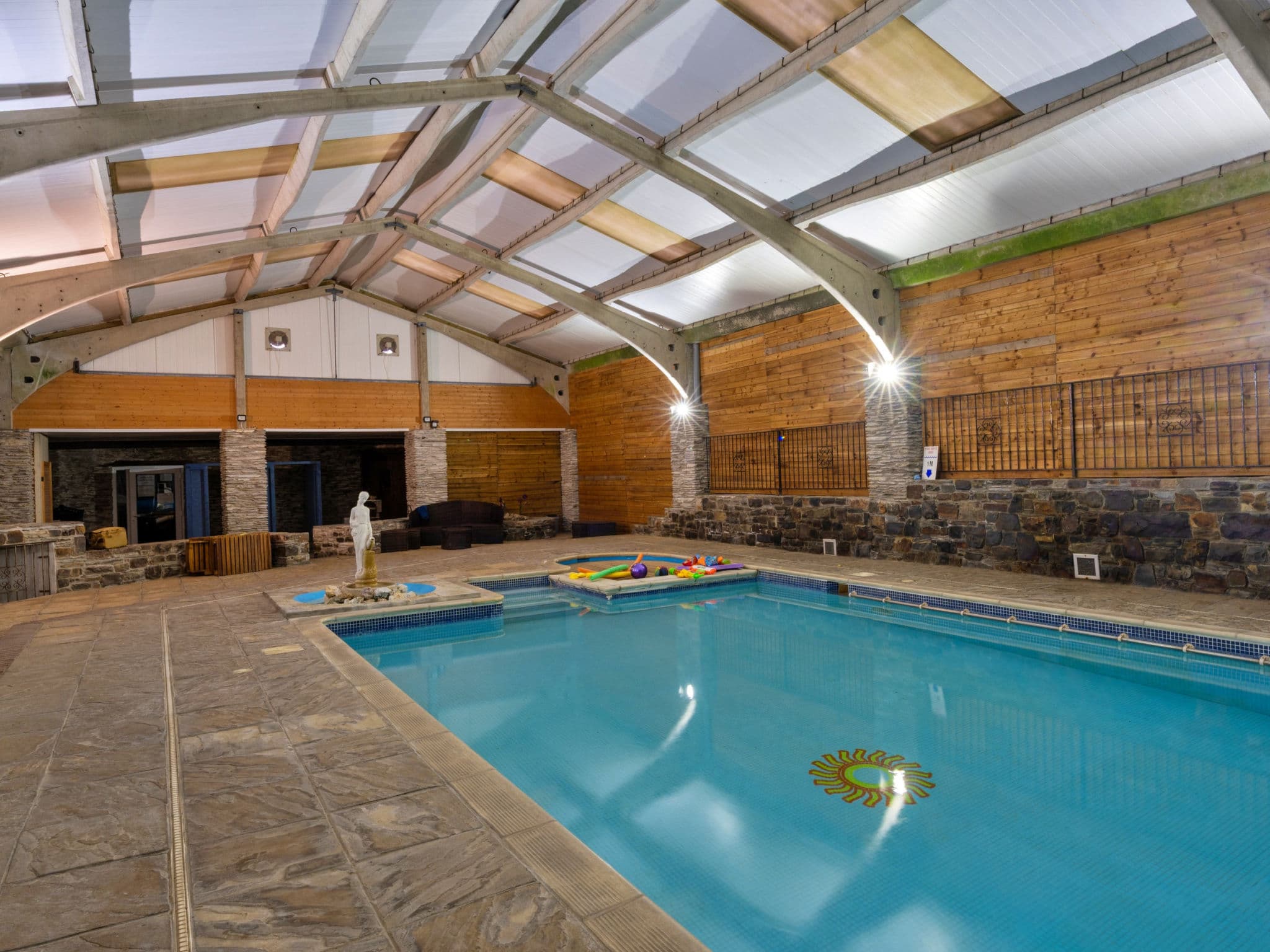 Pool Indoor