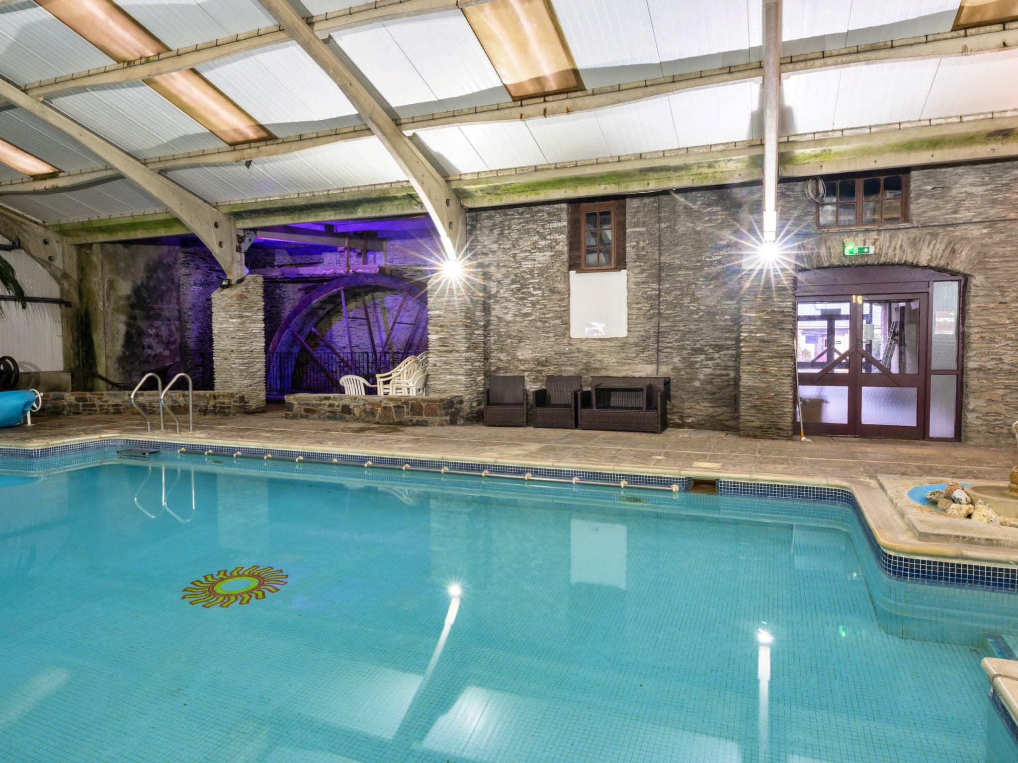 Pool Indoor