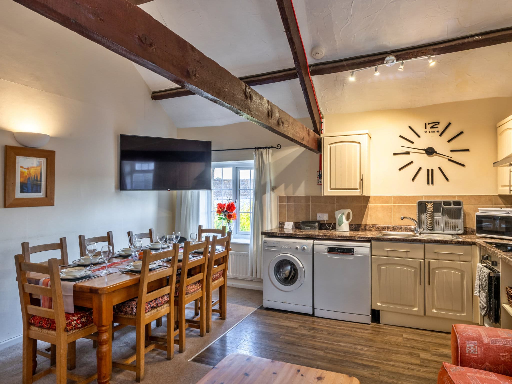 Kitchen / Dining Room