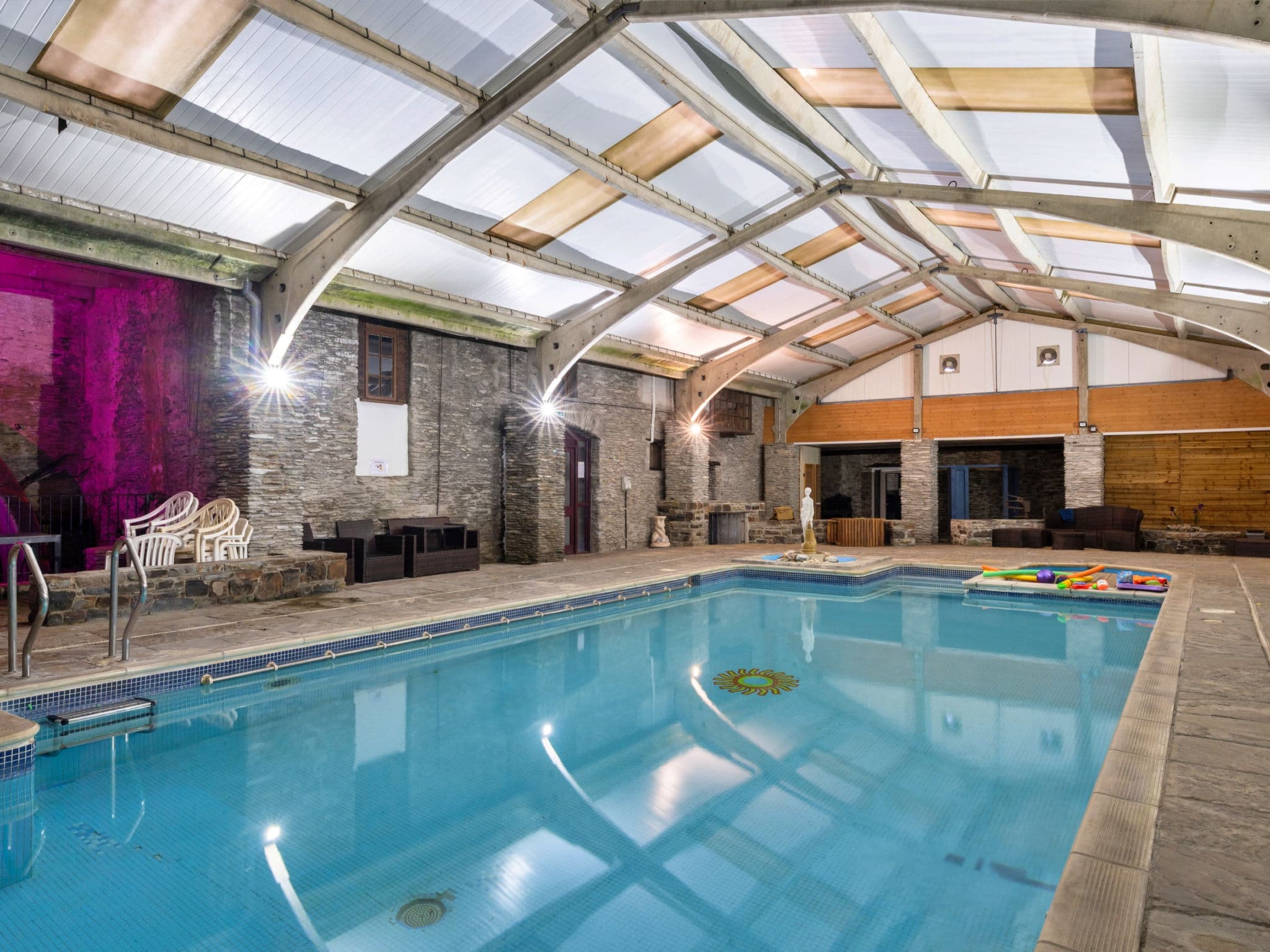 Pool Indoor