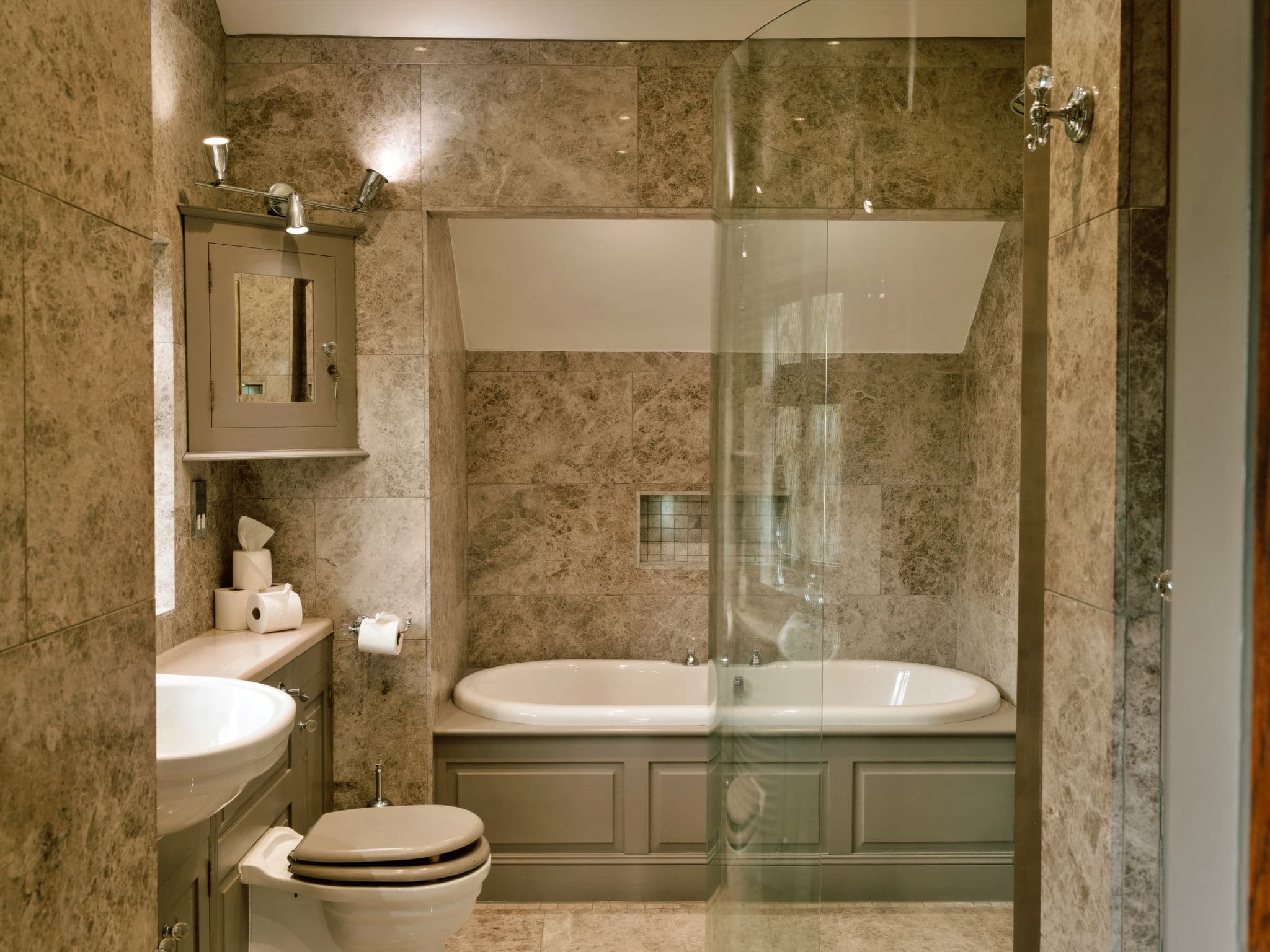 Bathroom / Wellness