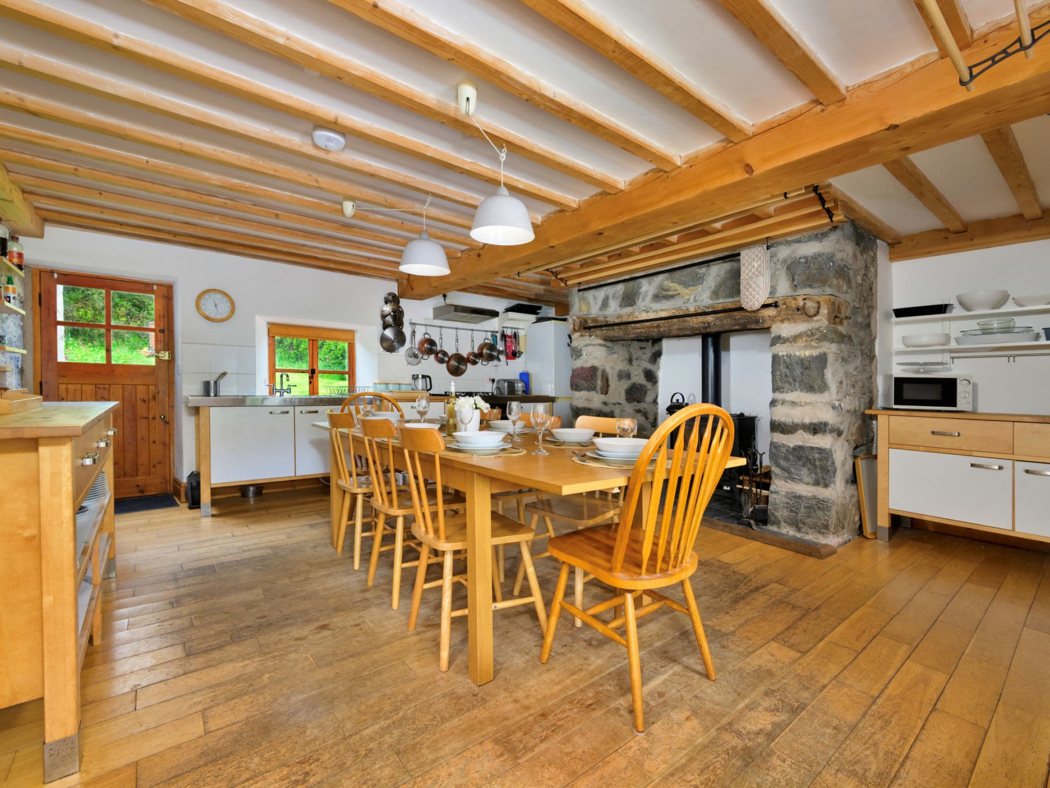 Kitchen / Dining Room