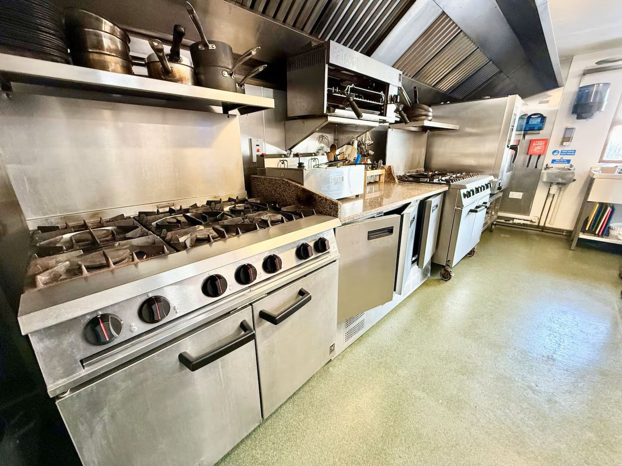 Kitchen / Dining Room