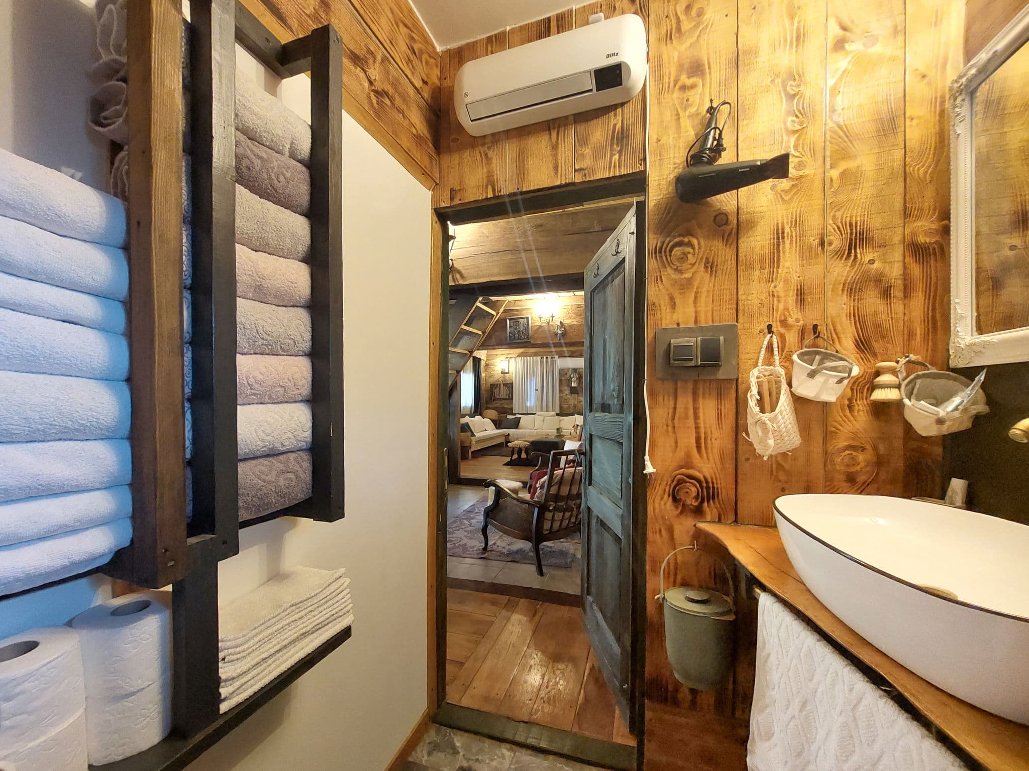 Bathroom / Wellness