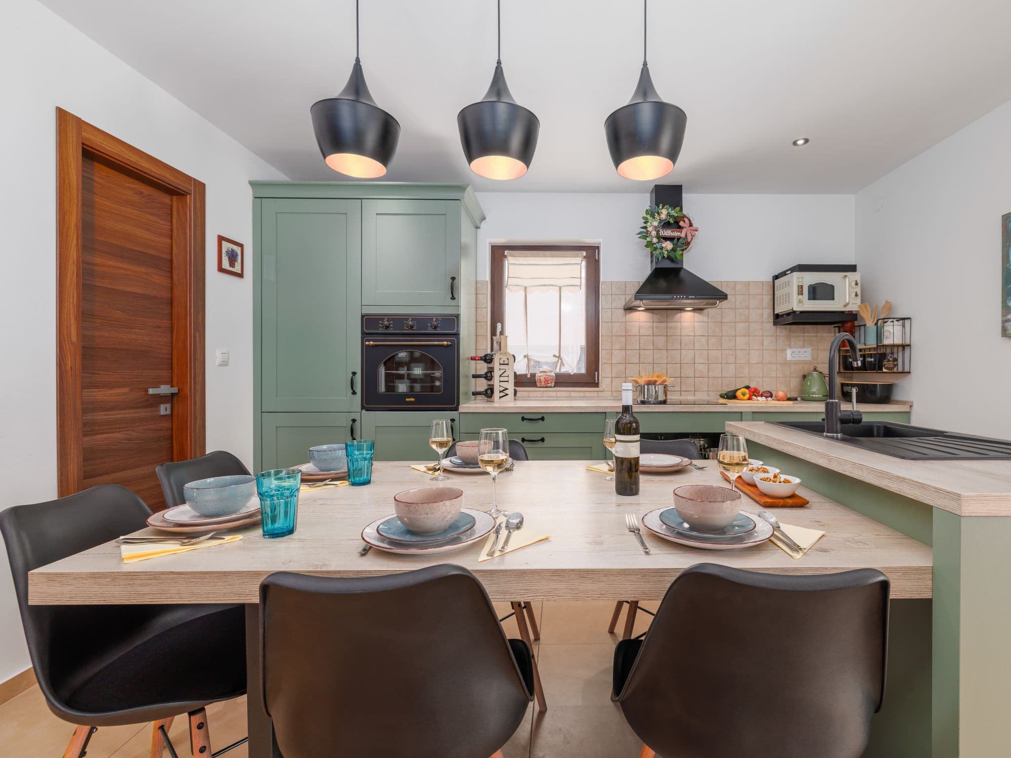 Kitchen / Dining Room