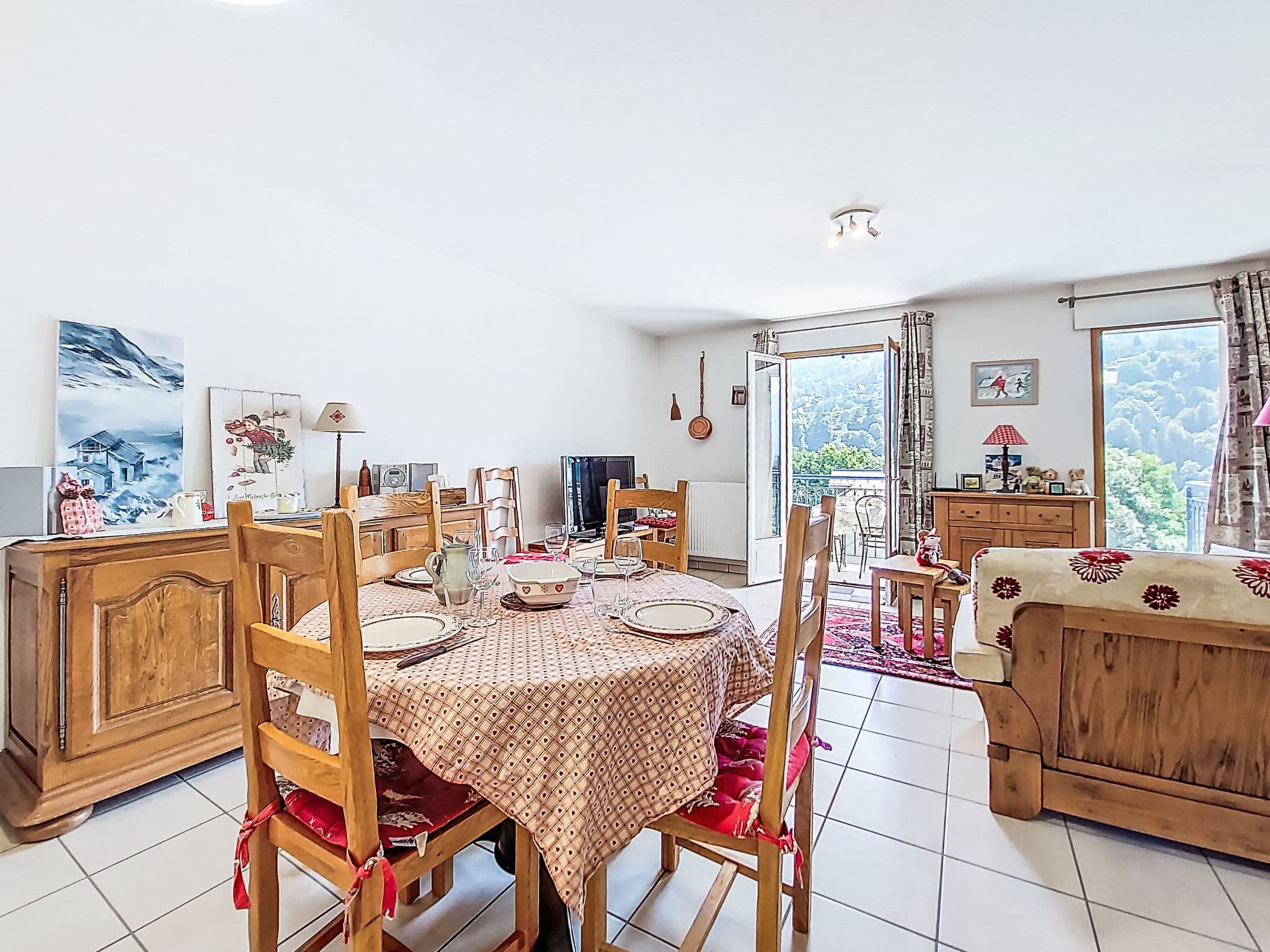 Kitchen / Dining Room