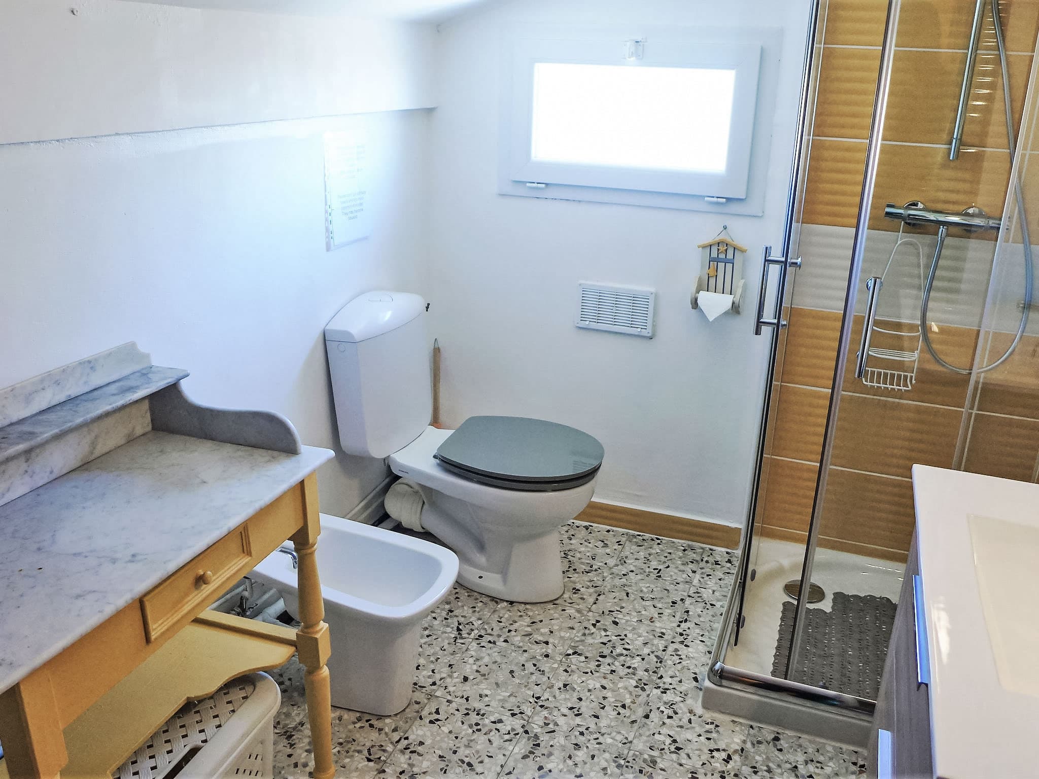 Bathroom / Wellness
