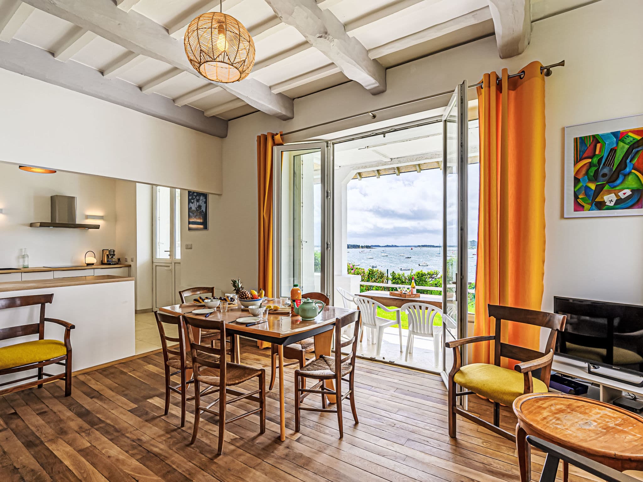 Kitchen / Dining Room